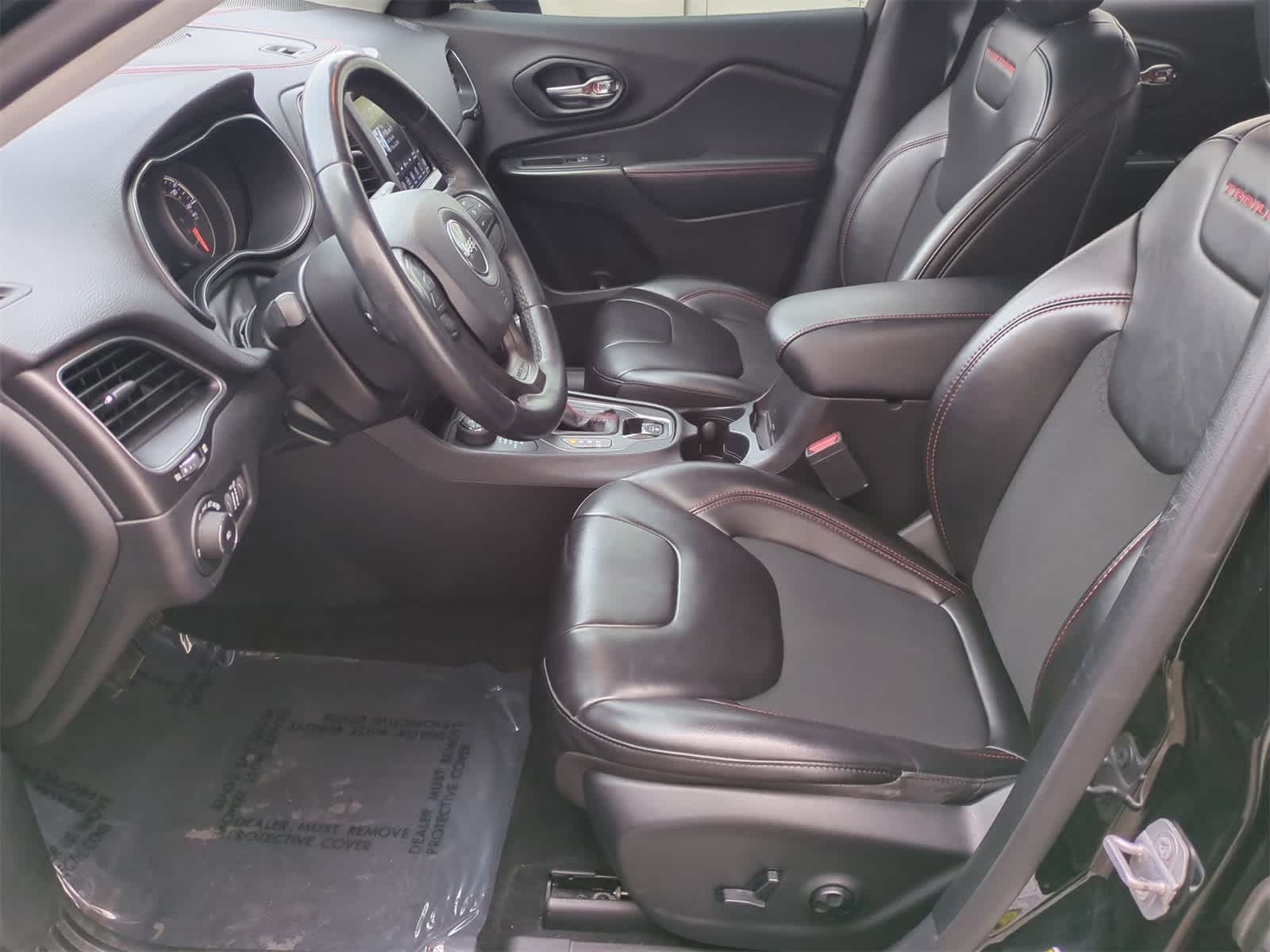 Thumbnail: 2019 Jeep Cherokee - 16