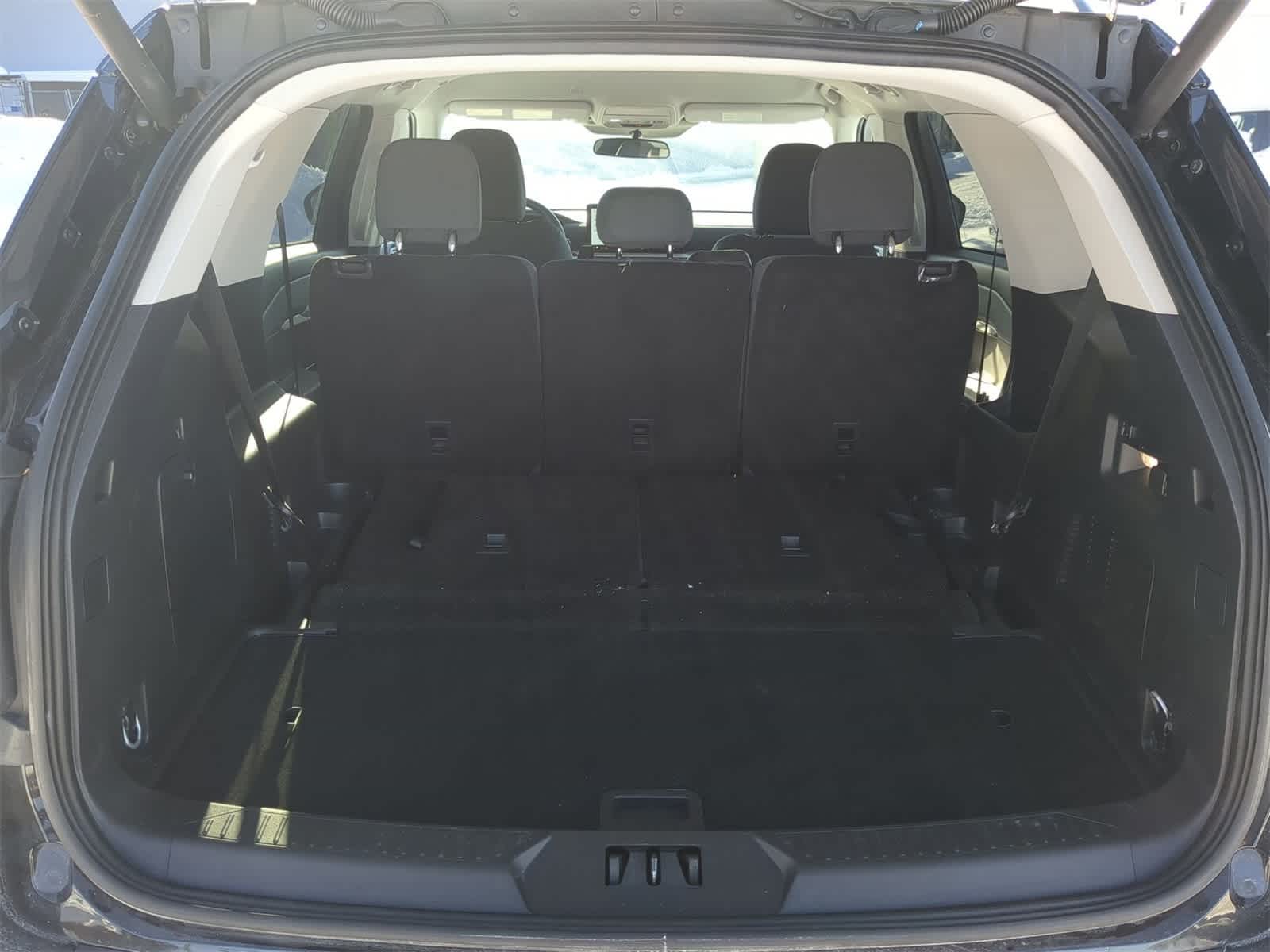 Thumbnail: 2025 Ford Explorer - 40