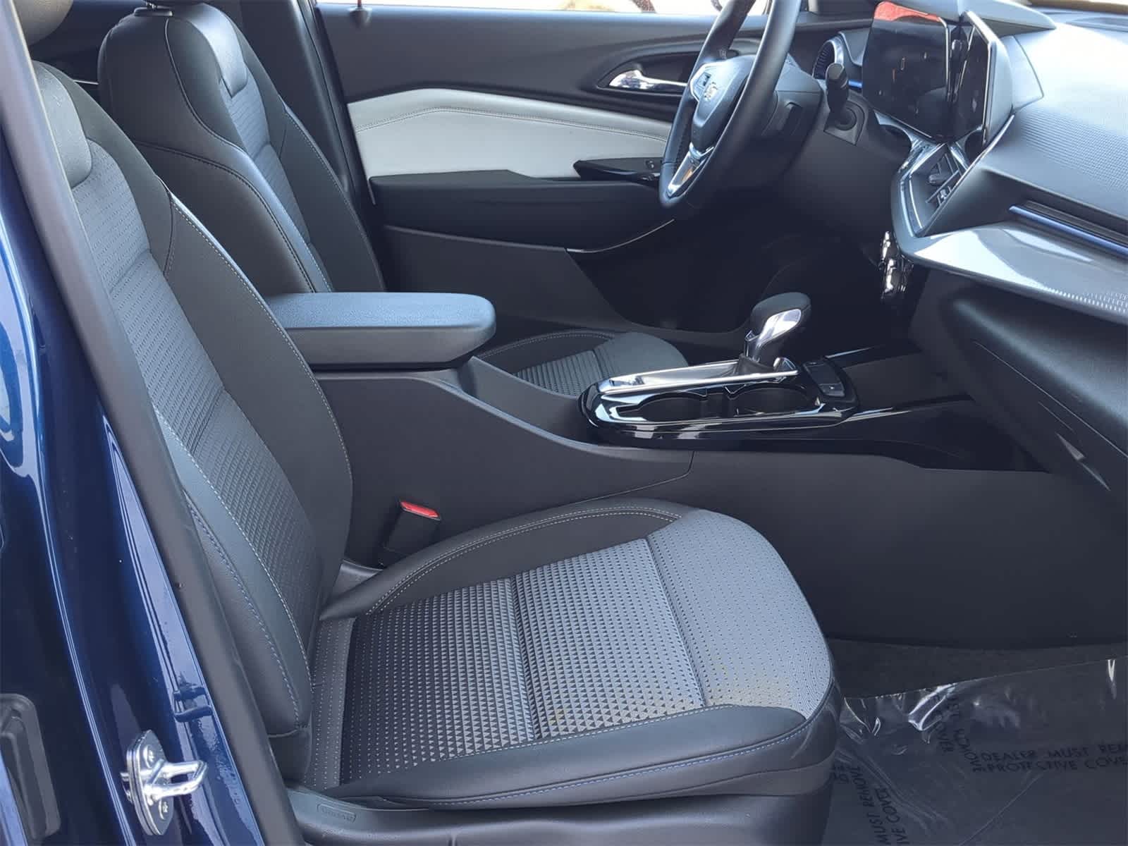 Thumbnail: 2024 Chevrolet Trax - 28