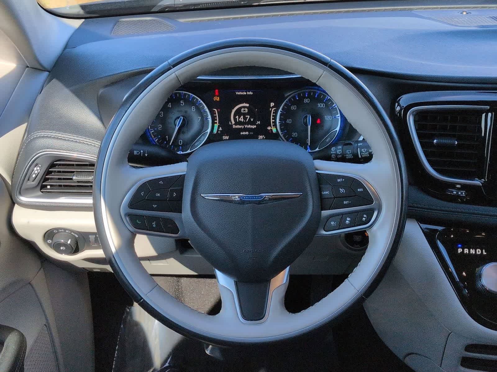 Thumbnail: 2020 Chrysler Pacifica - 25