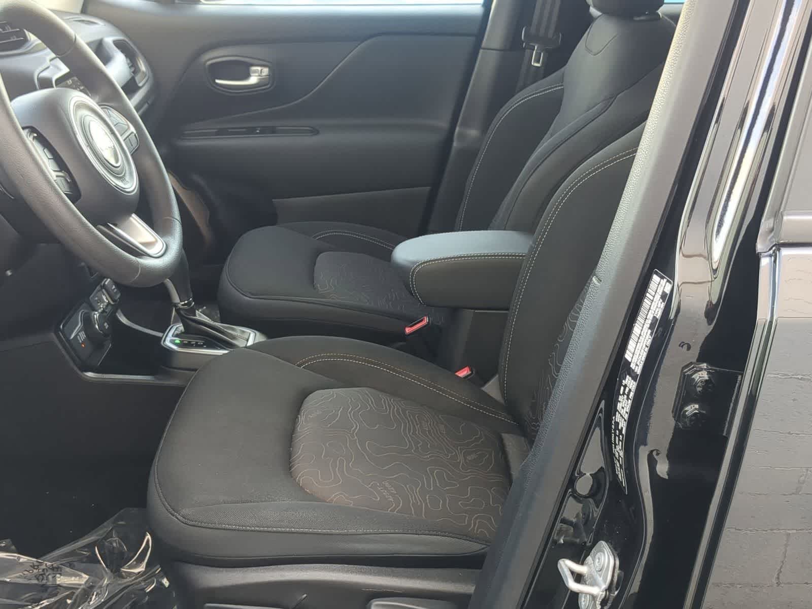 Thumbnail: 2023 Jeep Renegade - 16