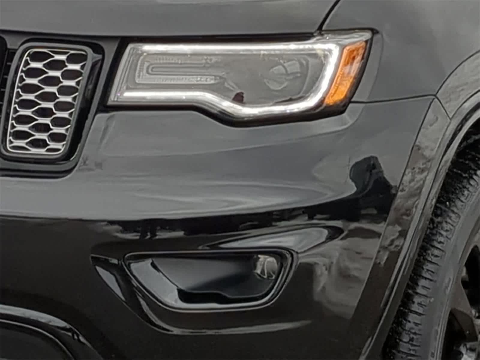 Thumbnail: 2022 Jeep Grand Cherokee - 18