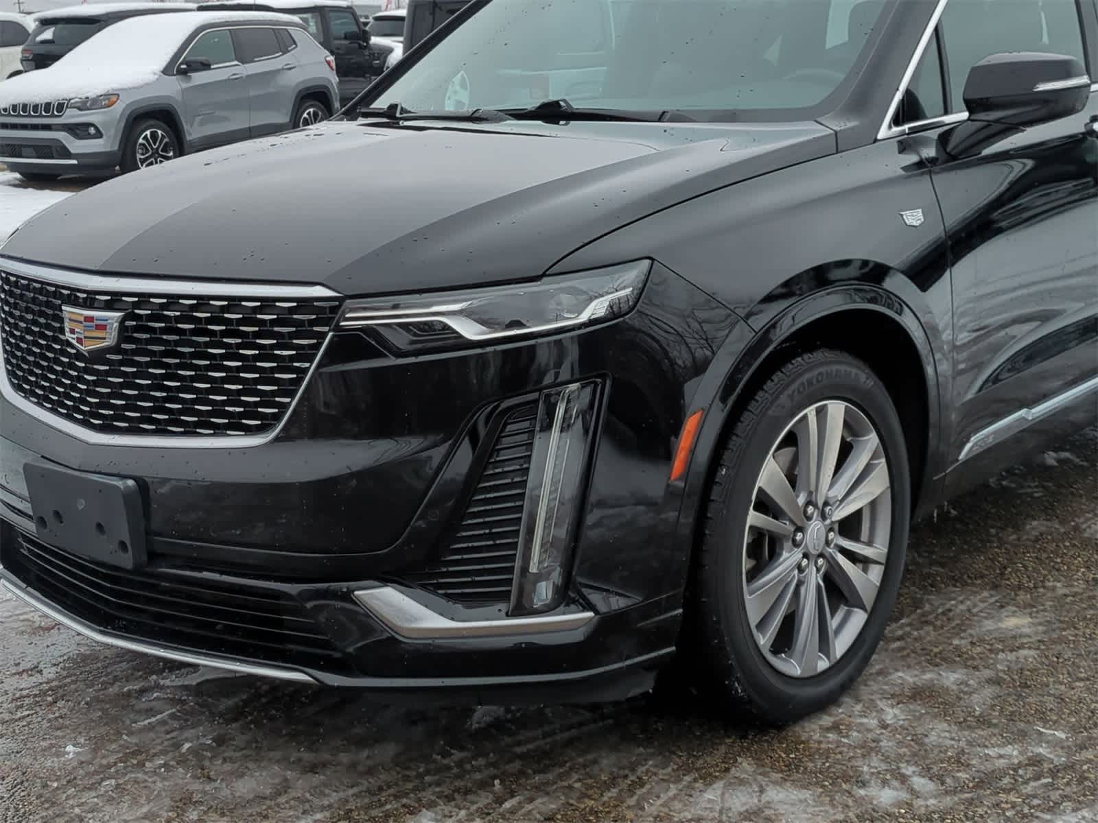 Thumbnail: 2023 Cadillac XT6 - 11