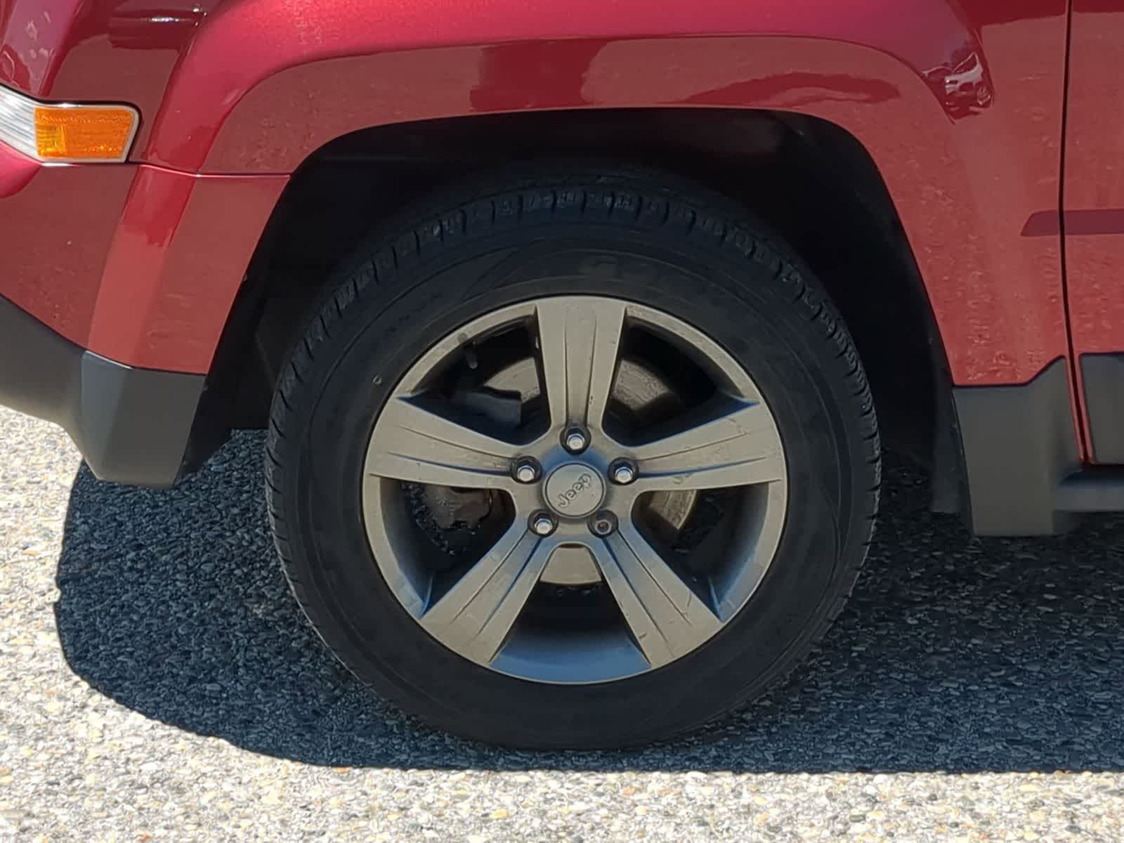 Thumbnail: 2015 Jeep Patriot - 14