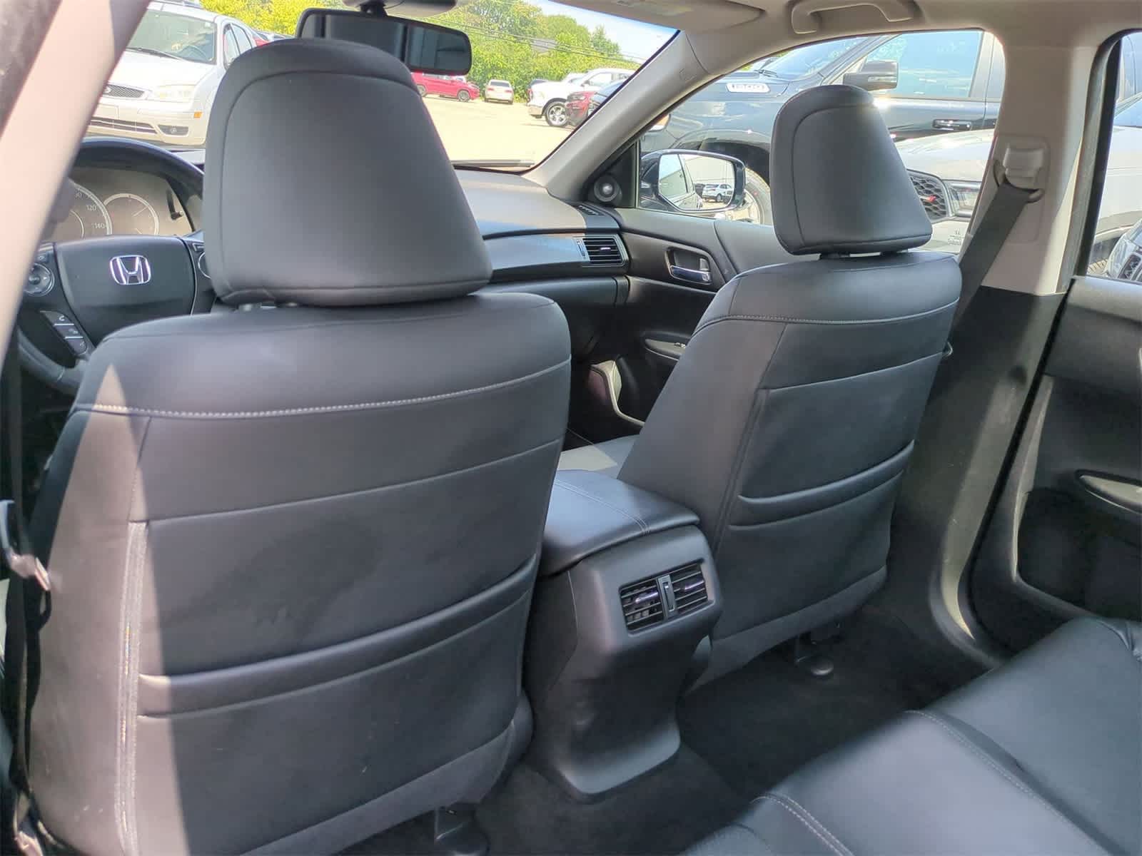 Thumbnail: 2015 Honda Accord - 16