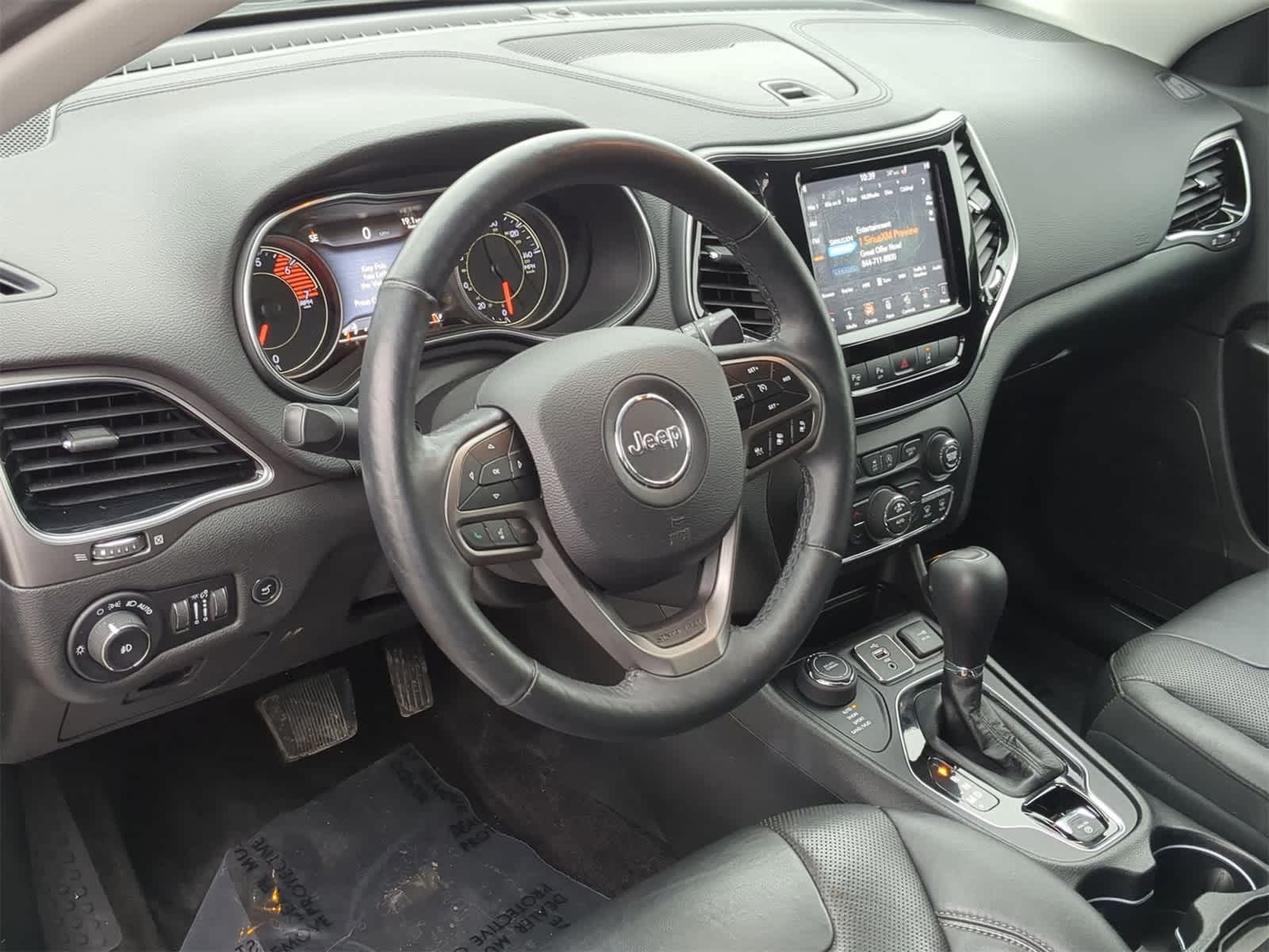 Thumbnail: 2019 Jeep Cherokee - 10