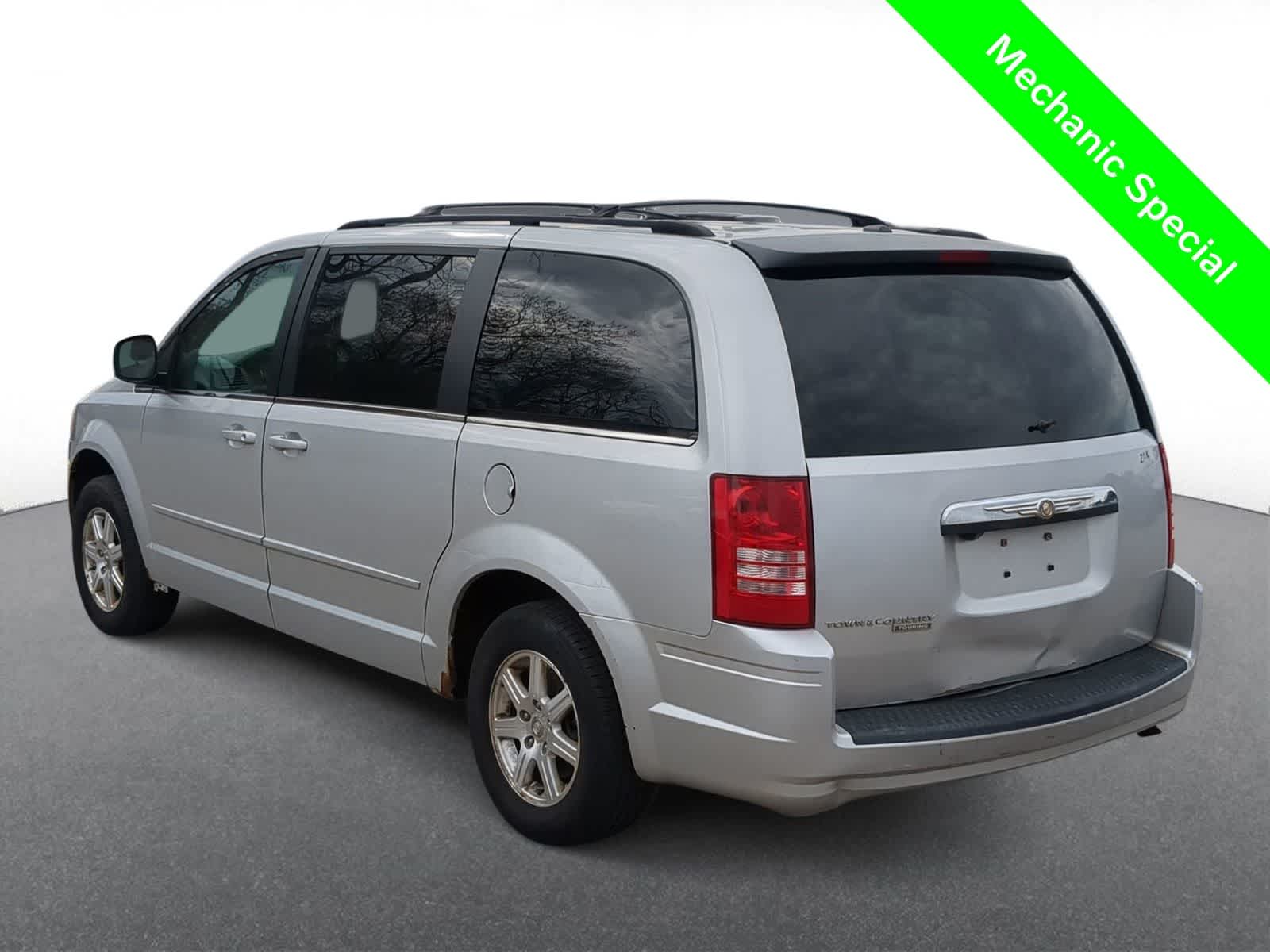 Thumbnail: 2008 Chrysler Town & Country - 6