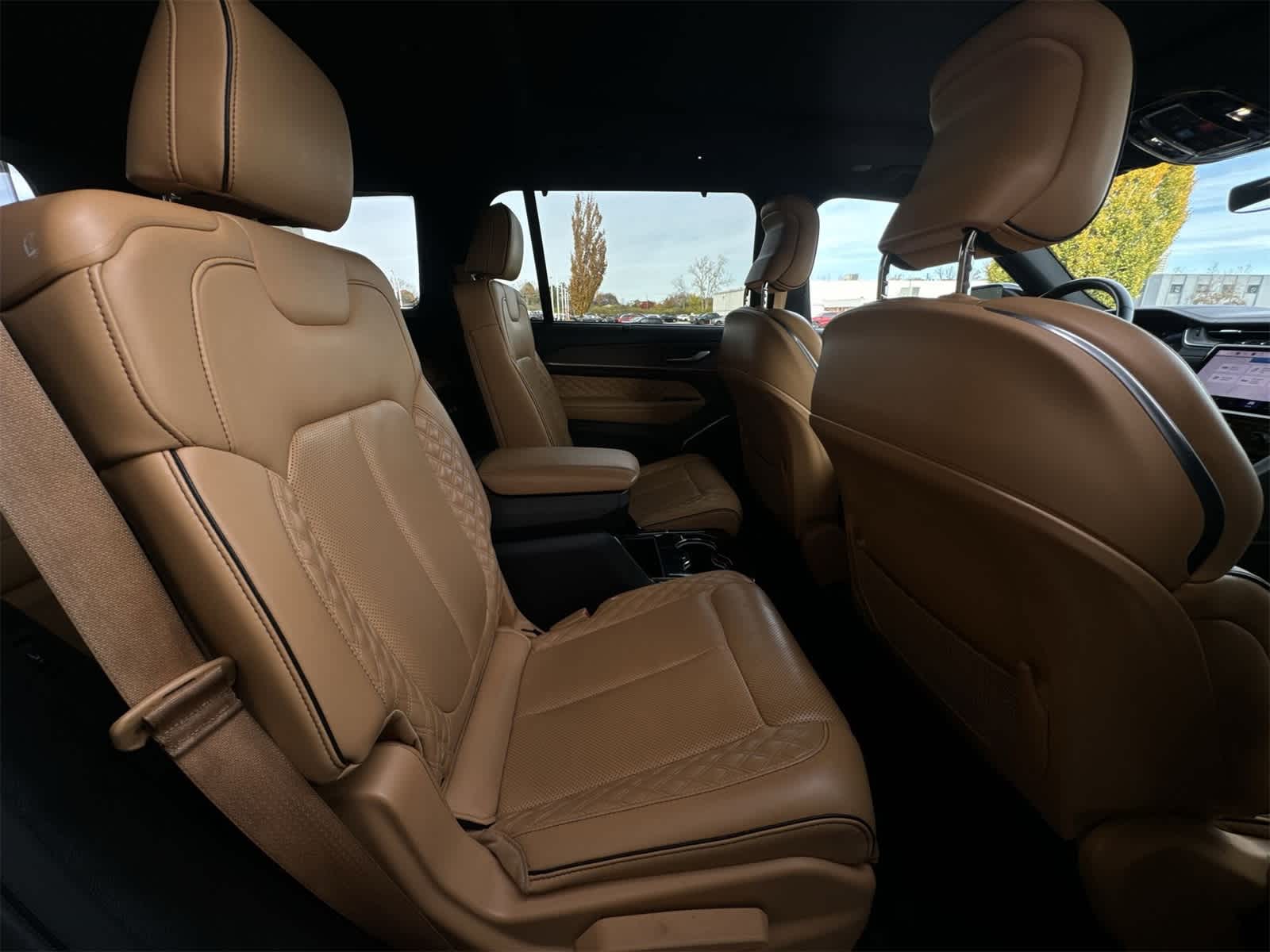 Thumbnail: 2023 Jeep Grand Cherokee L - 22