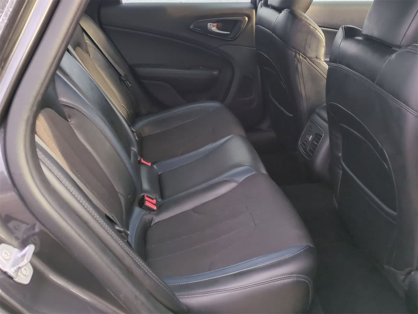 Thumbnail: 2015 Chrysler 200 - 20