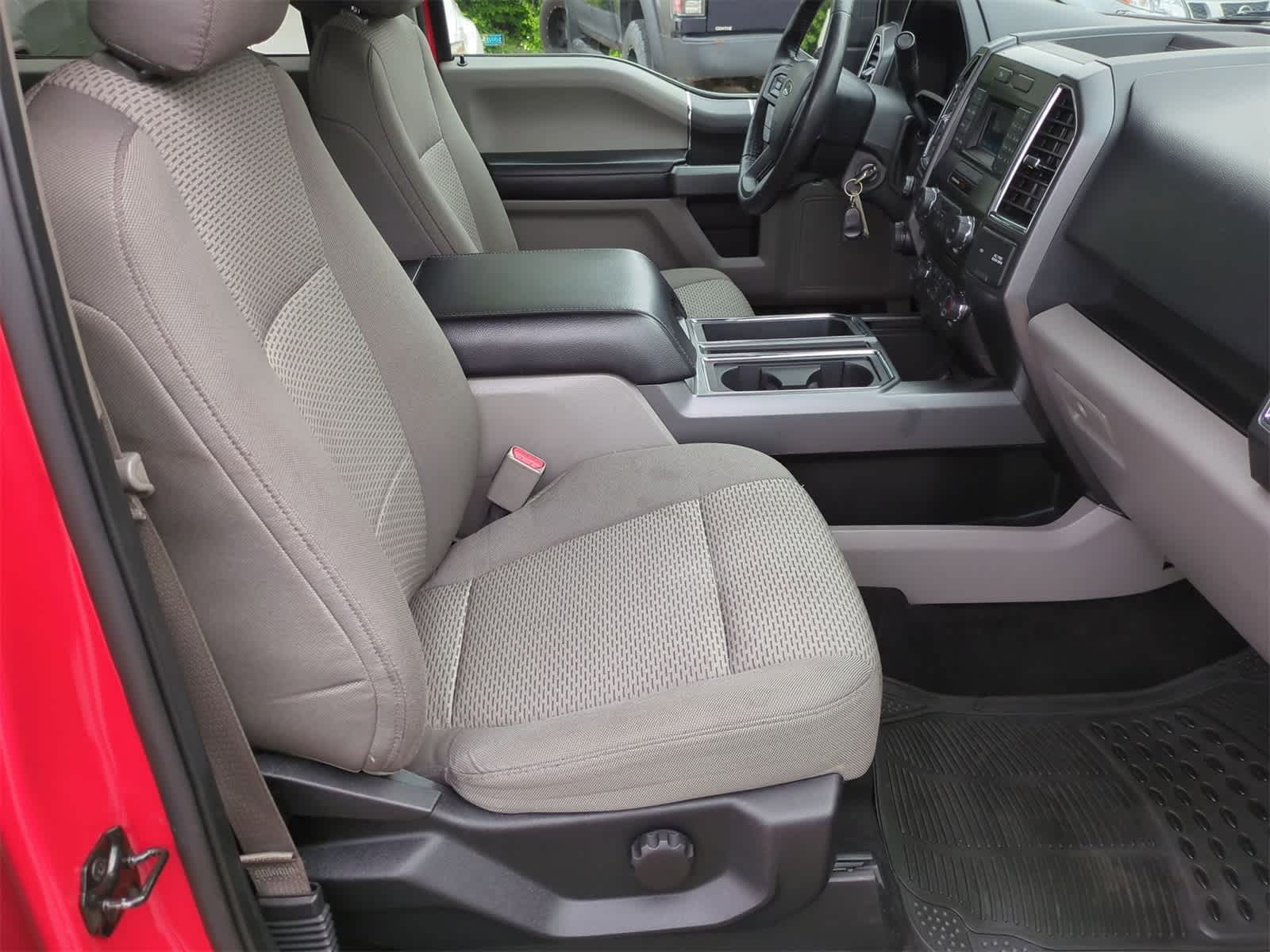 Thumbnail: 2016 Ford F-150 - 19