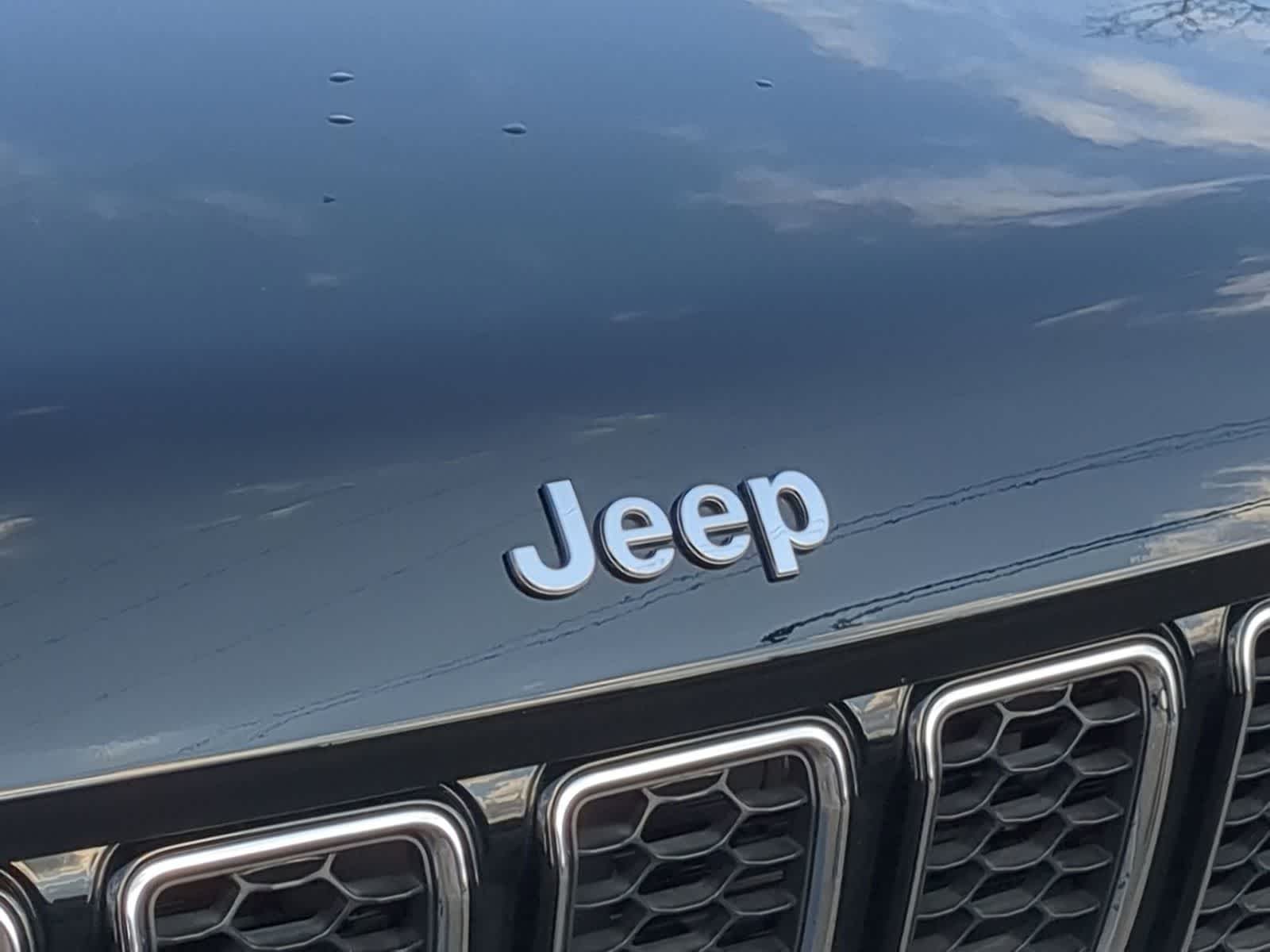 Thumbnail: 2023 Jeep Grand Cherokee - 12