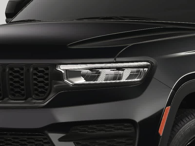 2025 Jeep Grand Cherokee Laredo 8