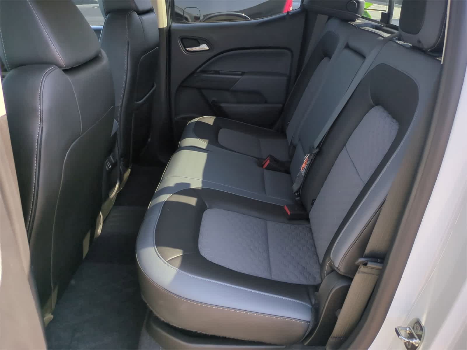 Thumbnail: 2021 Chevrolet Colorado - 16