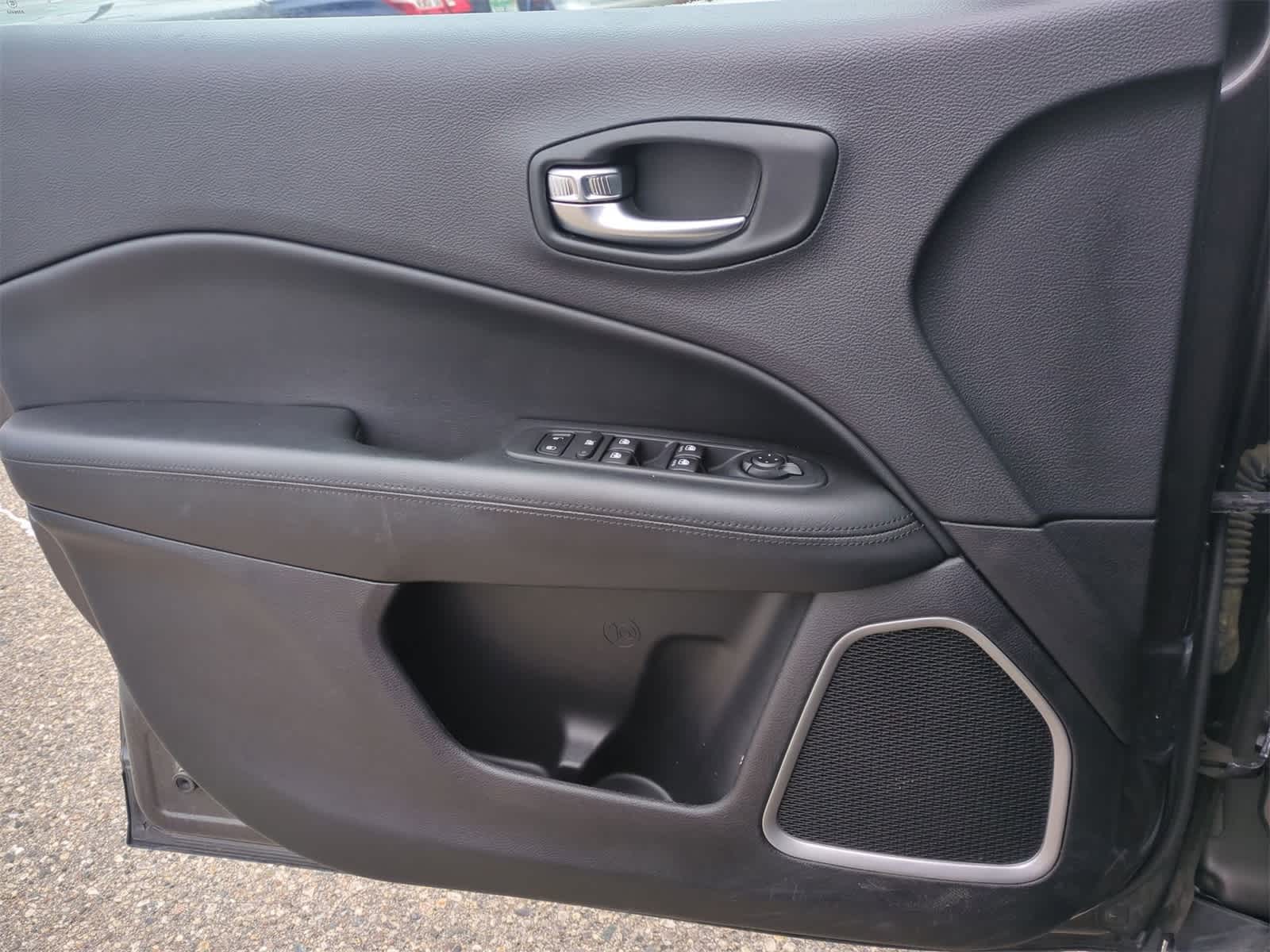 Thumbnail: 2019 Jeep Compass - 30