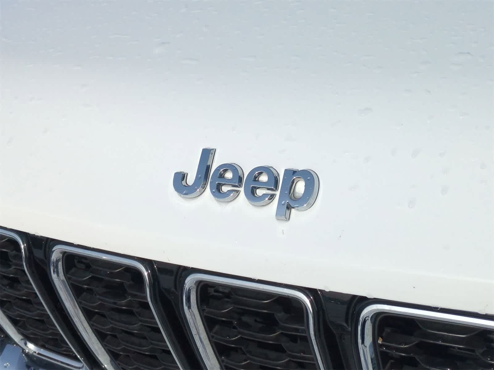 Thumbnail: 2023 Jeep Grand Cherokee - 12