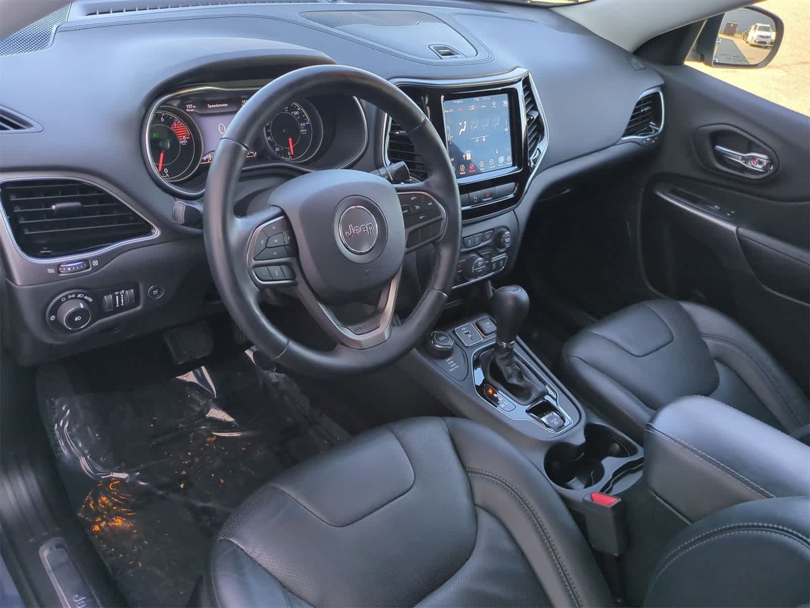 Thumbnail: 2019 Jeep Cherokee - 10