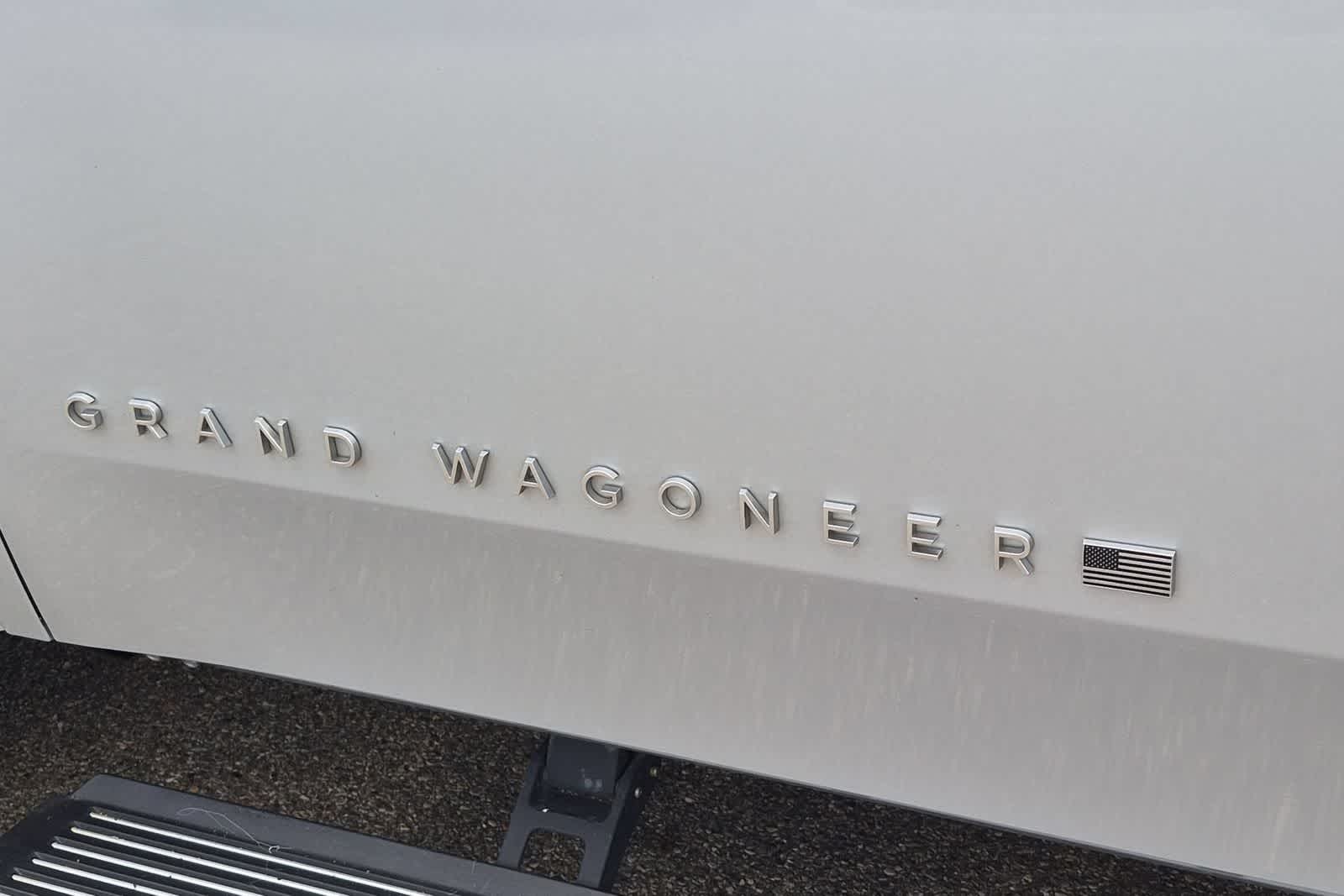 Thumbnail: 2022 Jeep Grand Wagoneer - 13