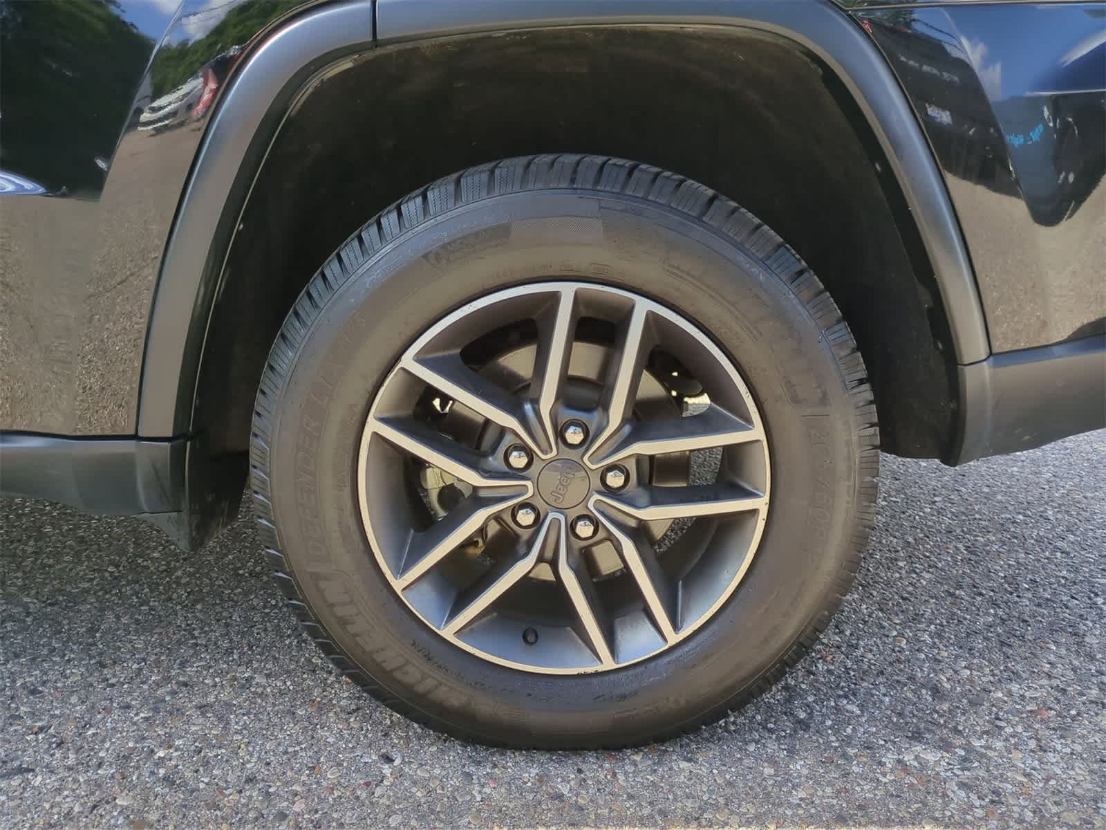 Thumbnail: 2021 Jeep Grand Cherokee - 14