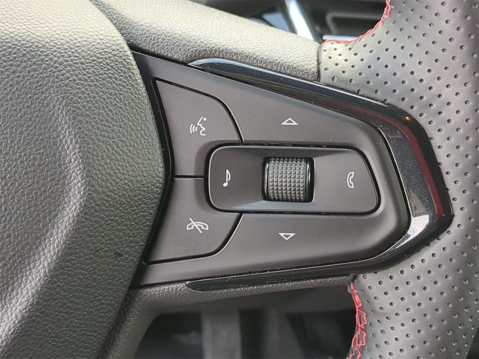 Thumbnail: 2024 Chevrolet Trax - 24