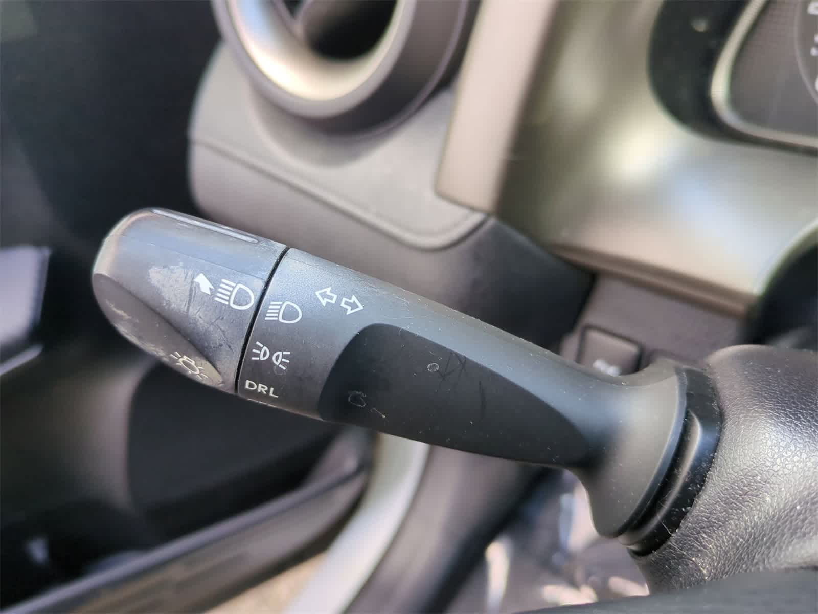 Thumbnail: 2015 Toyota RAV4 - 25