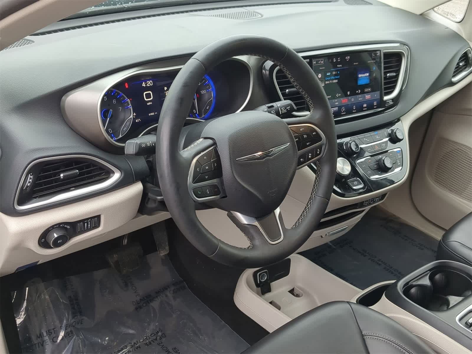 Thumbnail: 2023 Chrysler Pacifica - 10