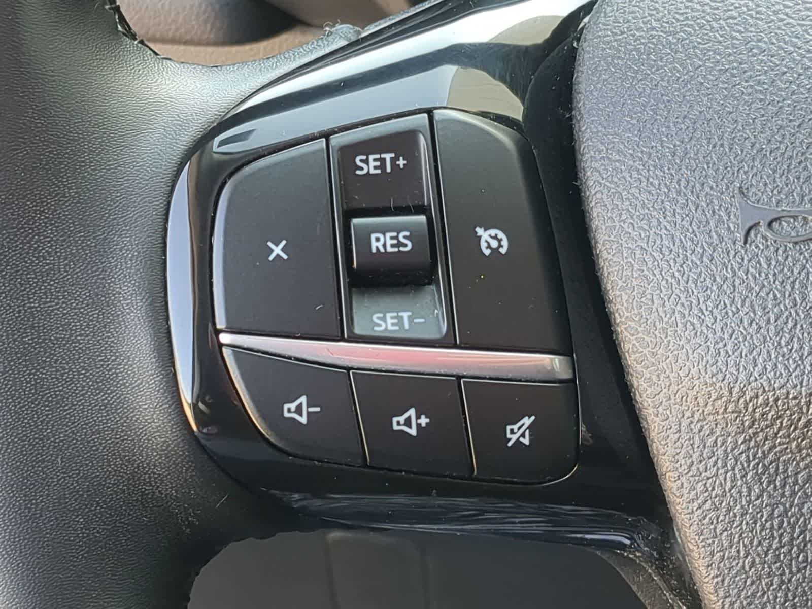 Thumbnail: 2022 Ford Escape - 23