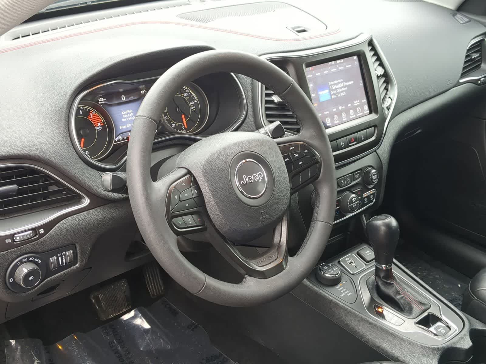 Thumbnail: 2022 Jeep Cherokee - 10