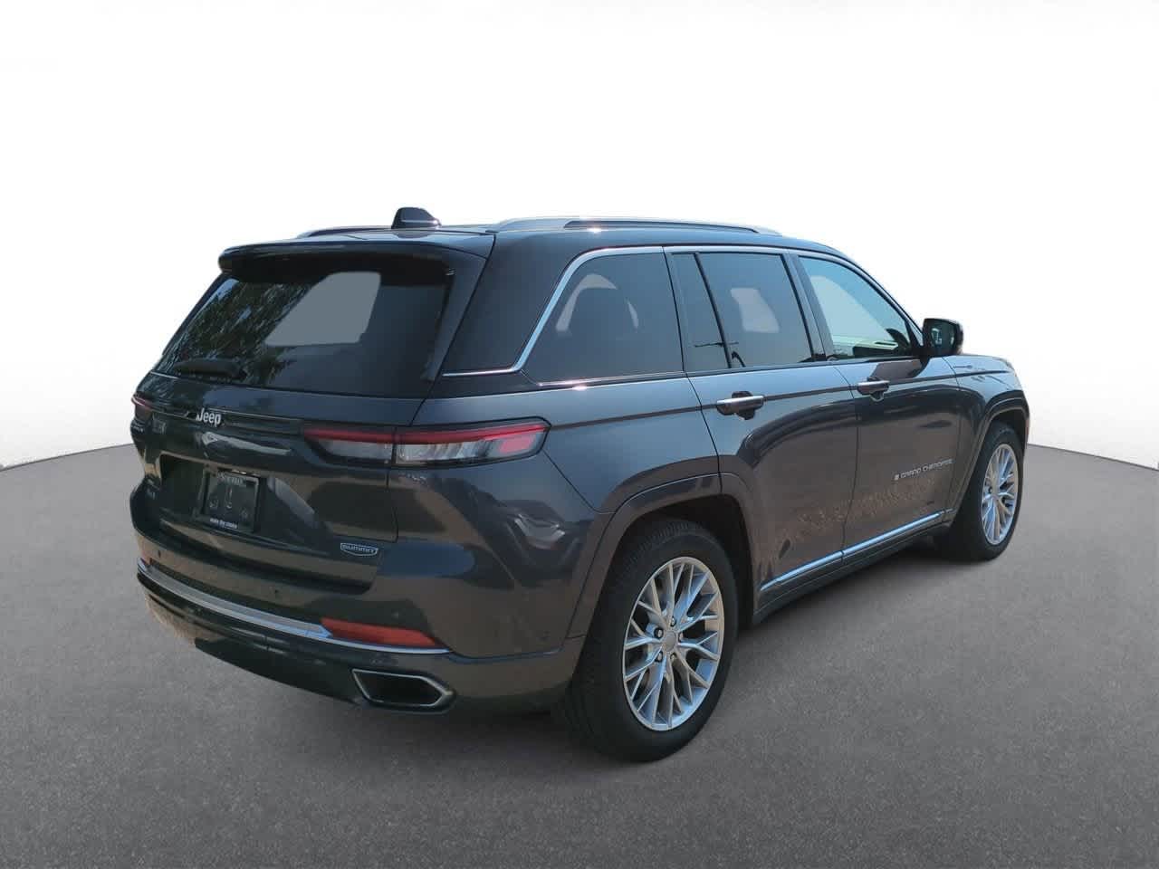 Thumbnail: 2022 Jeep Grand Cherokee - 8