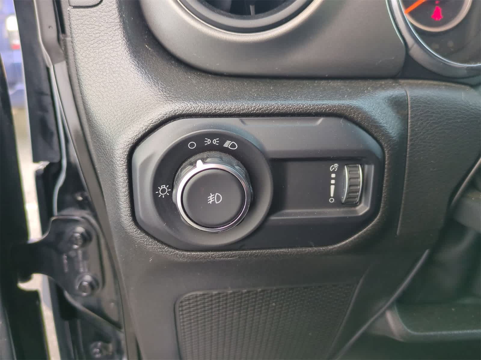 Thumbnail: 2023 Jeep Wrangler - 27