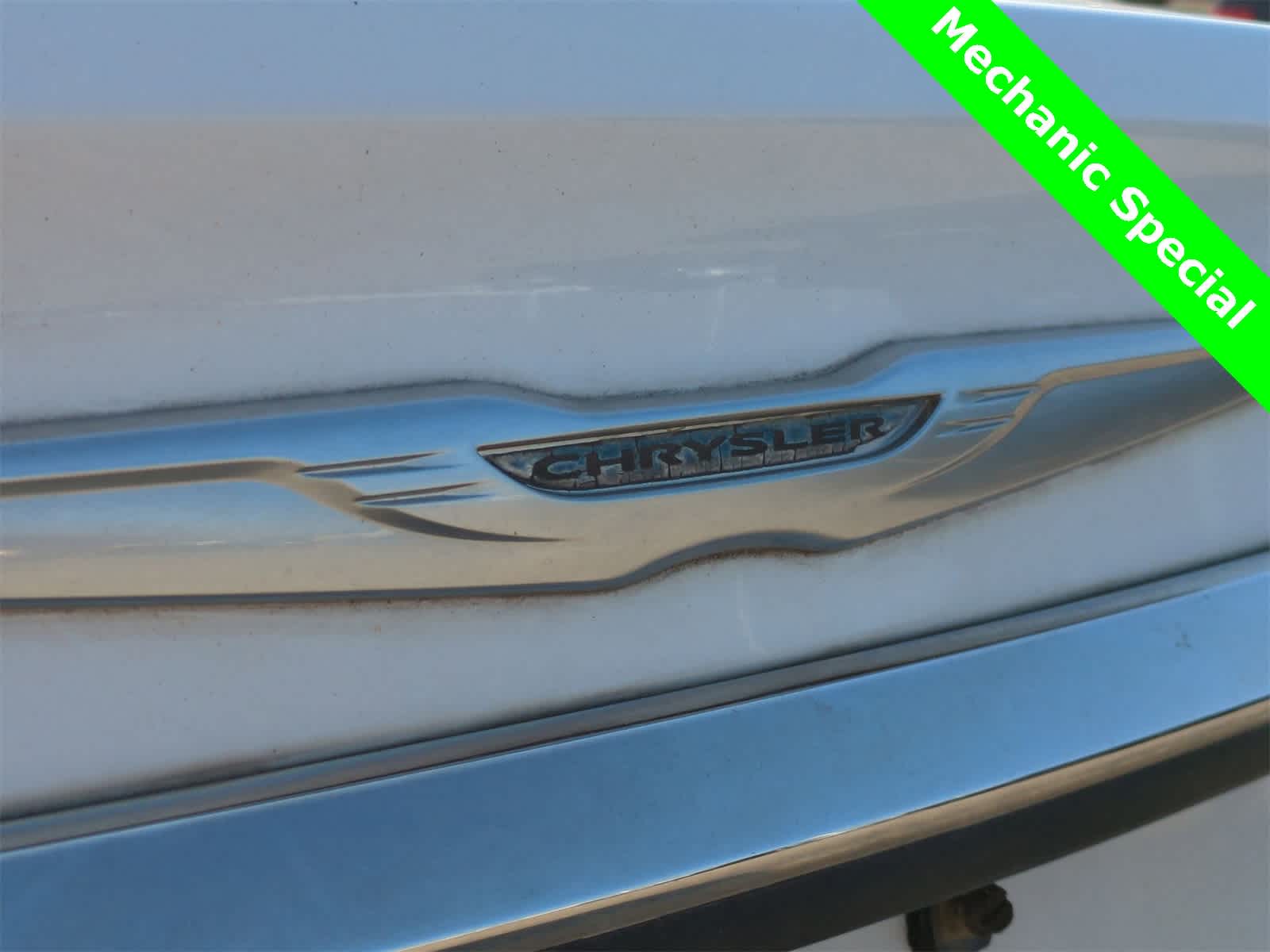 Thumbnail: 2012 Chrysler 200 - 11