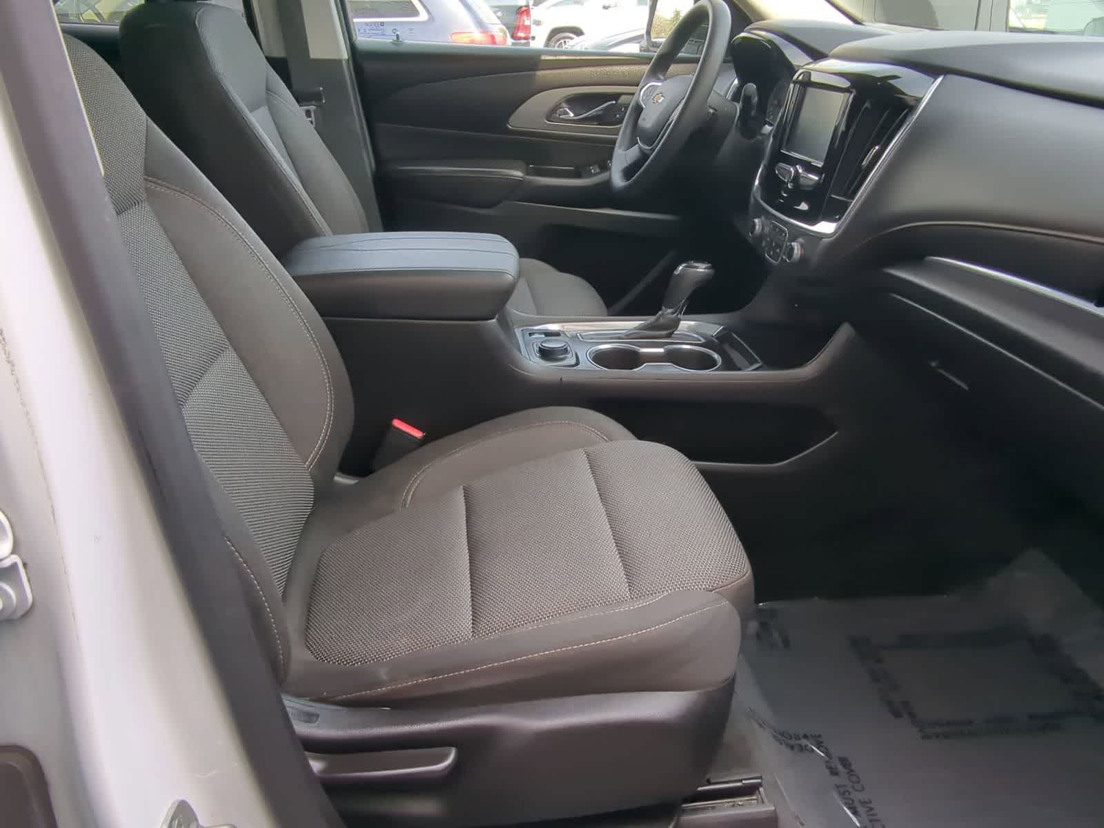 Thumbnail: 2019 Chevrolet Traverse - 21