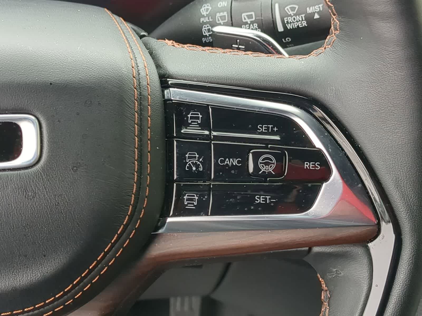 Thumbnail: 2024 Jeep Grand Cherokee - 24