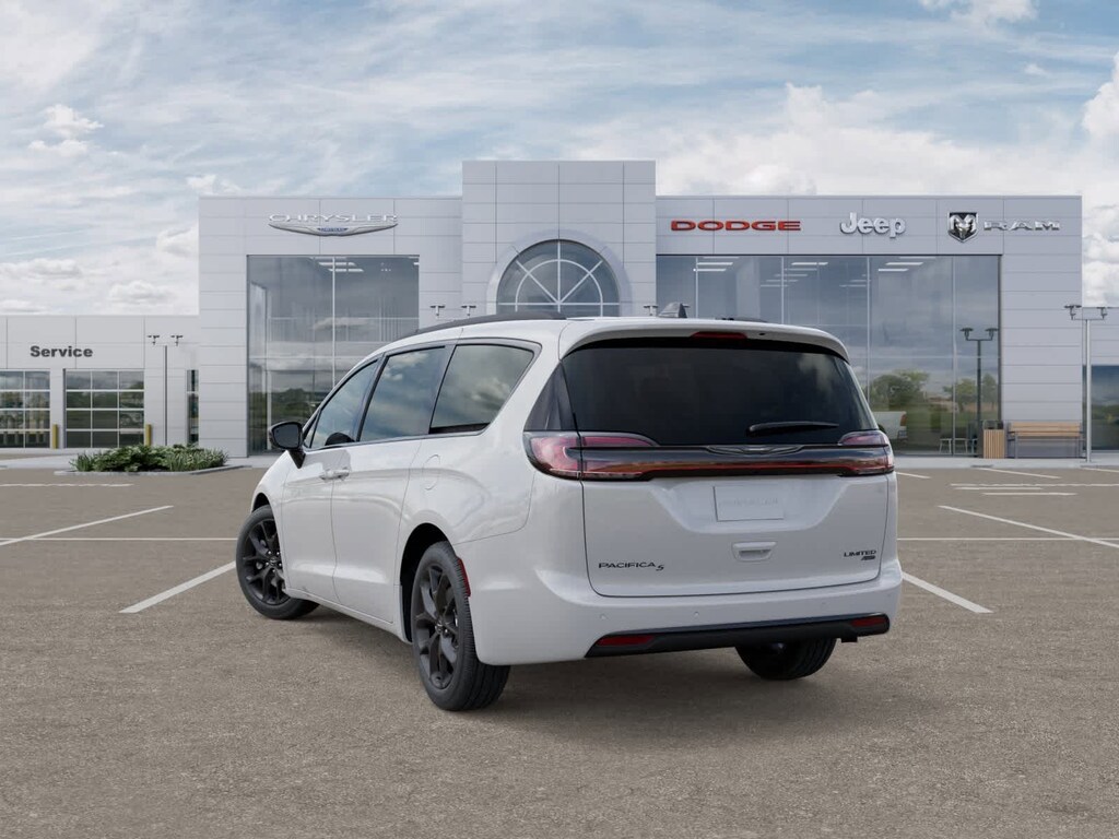New 2026 Chrysler Pacifica Limited Passenger Van
