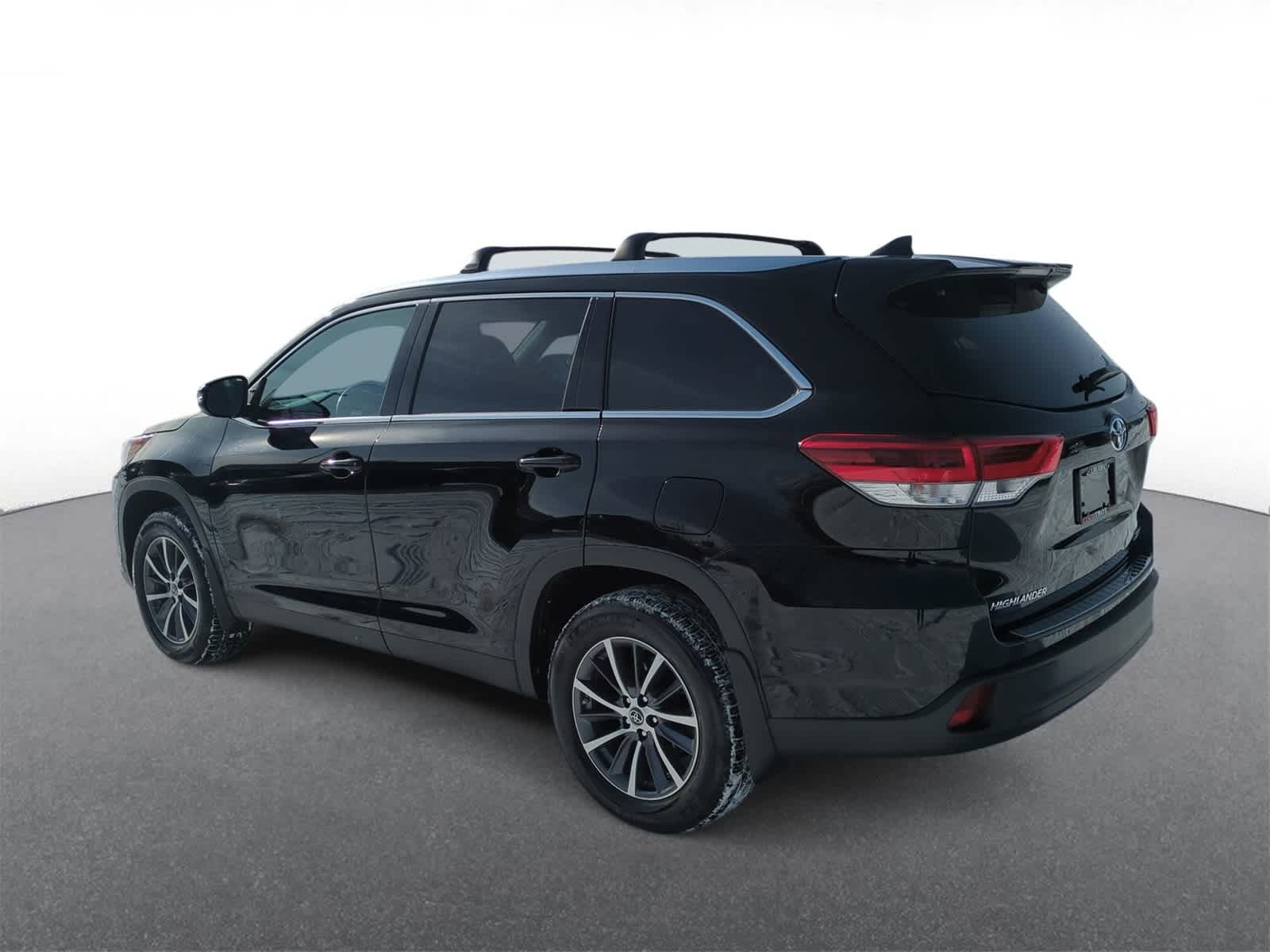 Thumbnail: 2019 Toyota Highlander - 6