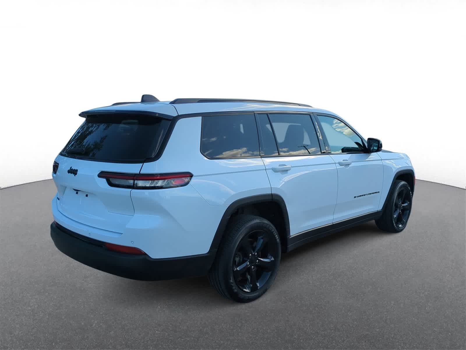 Thumbnail: 2023 Jeep Grand Cherokee L - 8