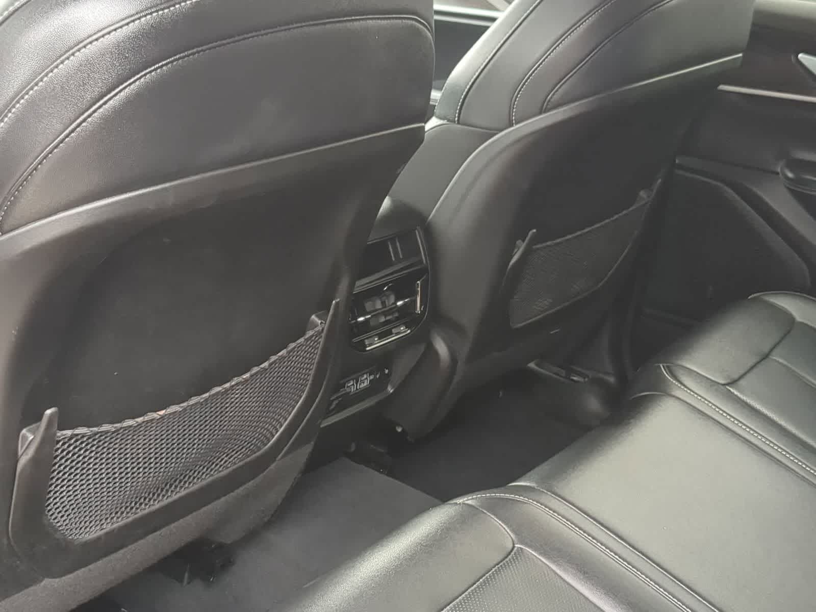 Thumbnail: 2023 Jeep Grand Cherokee - 18