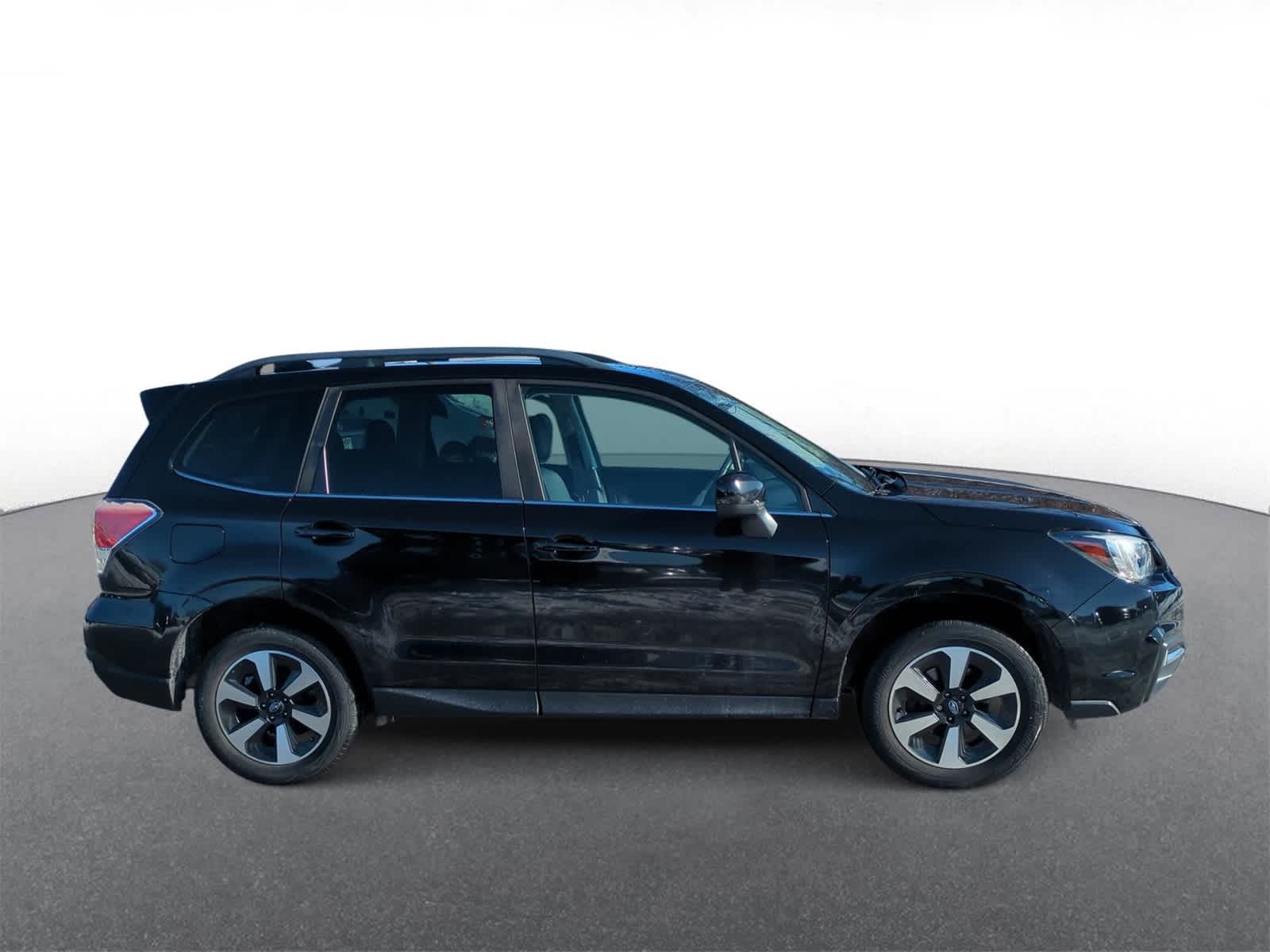Thumbnail: 2018 Subaru Forester - 9