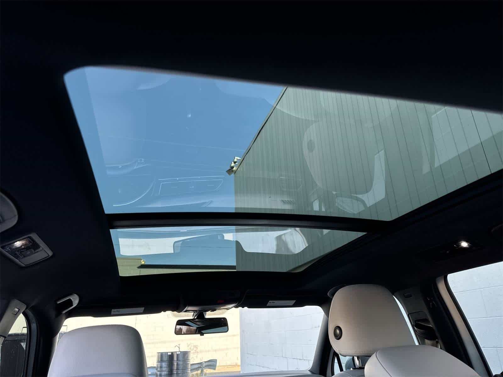 Thumbnail: 2019 Volkswagen Tiguan - 24