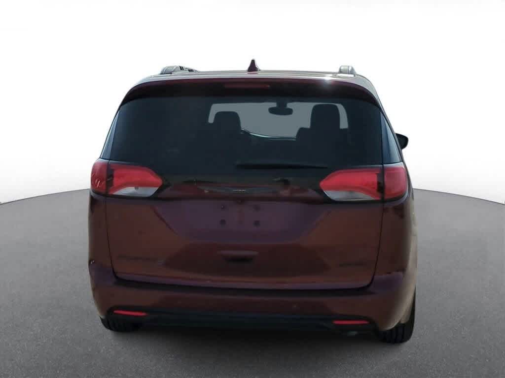 Thumbnail: 2019 Chrysler Pacifica - 7