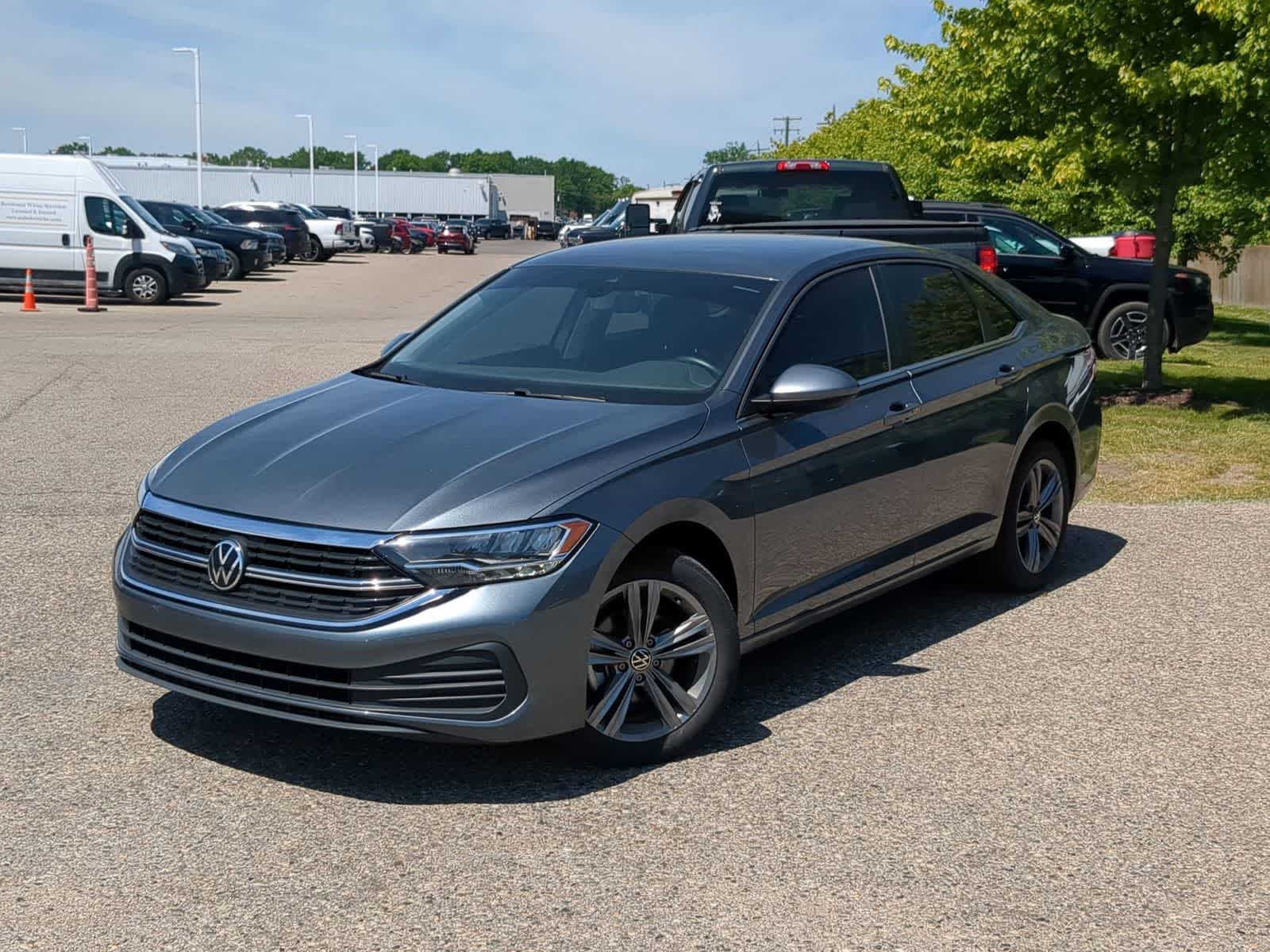 2021 Volkswagen Tiguan 2.0T SE's photo