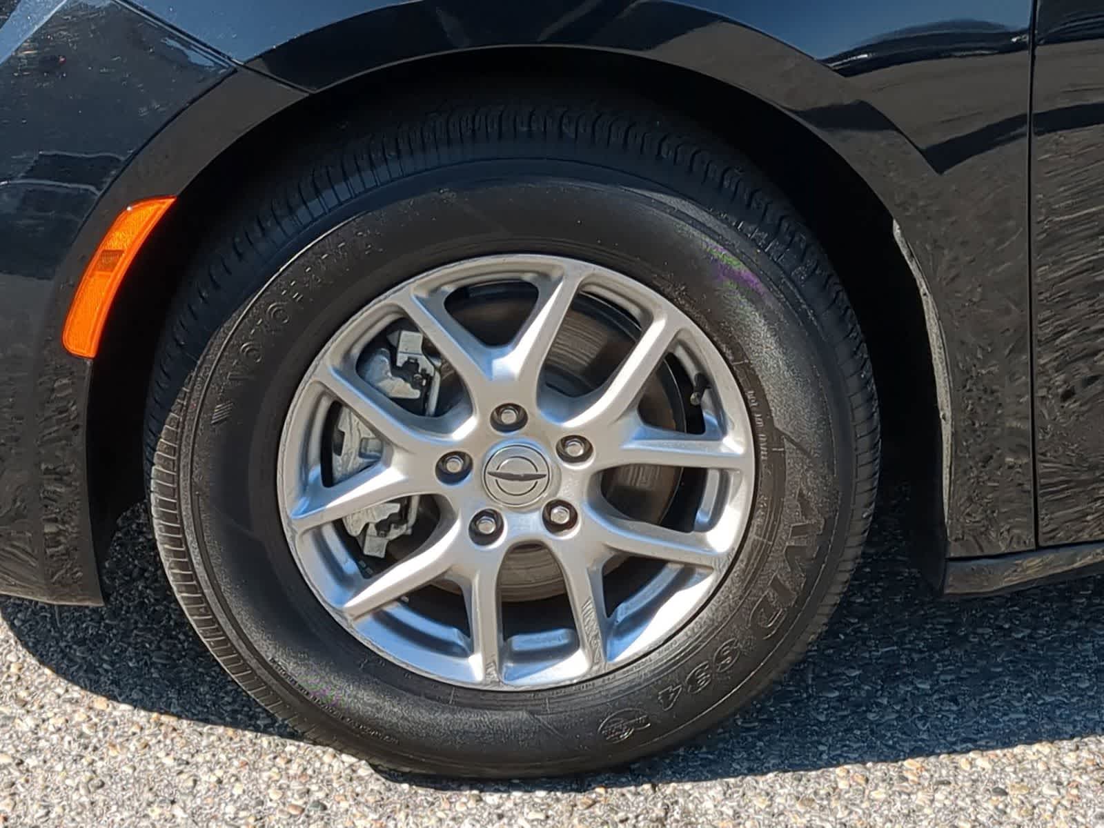 Thumbnail: 2025 Chrysler Voyager - 14