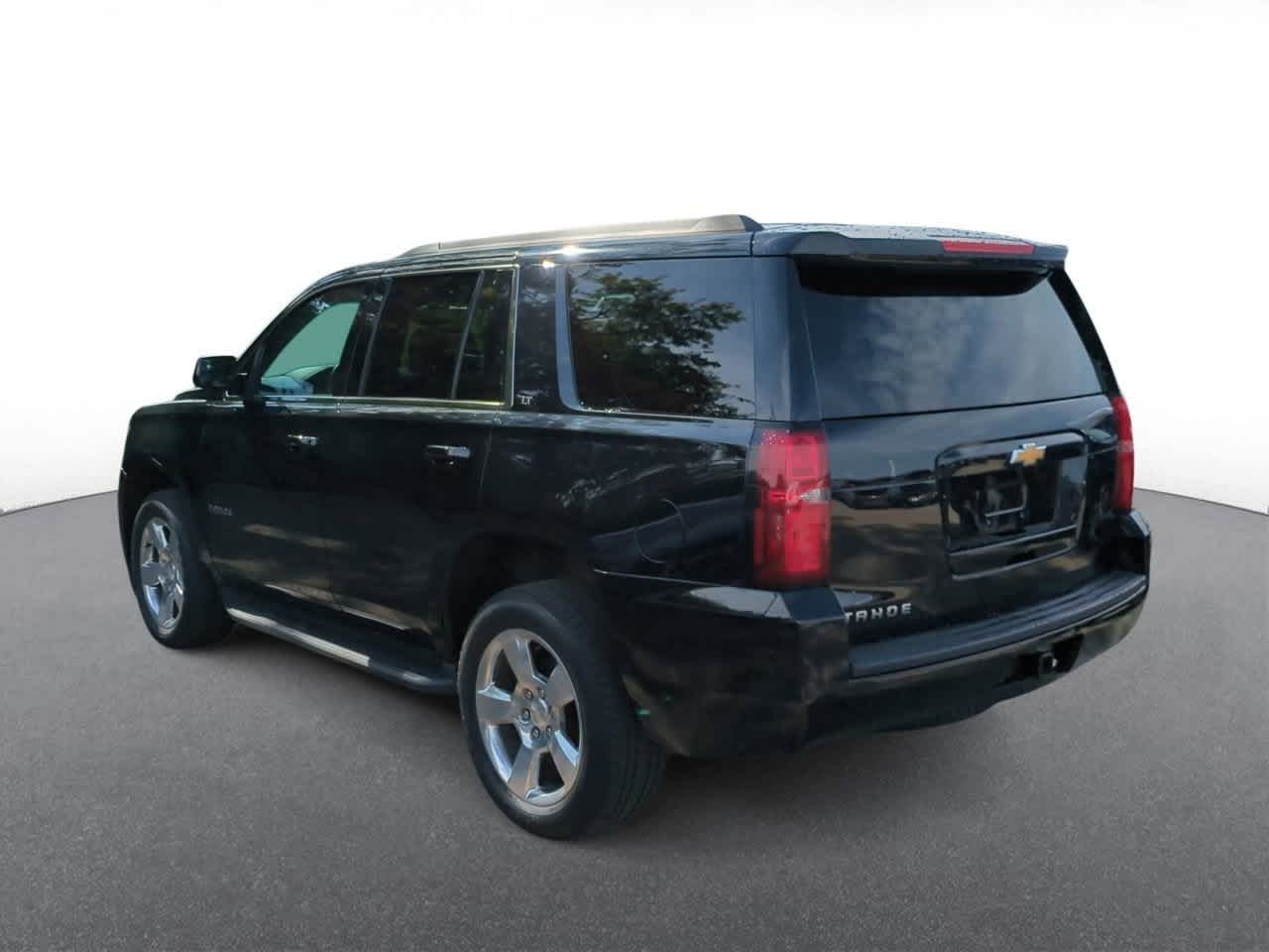 Thumbnail: 2017 Chevrolet Tahoe - 6