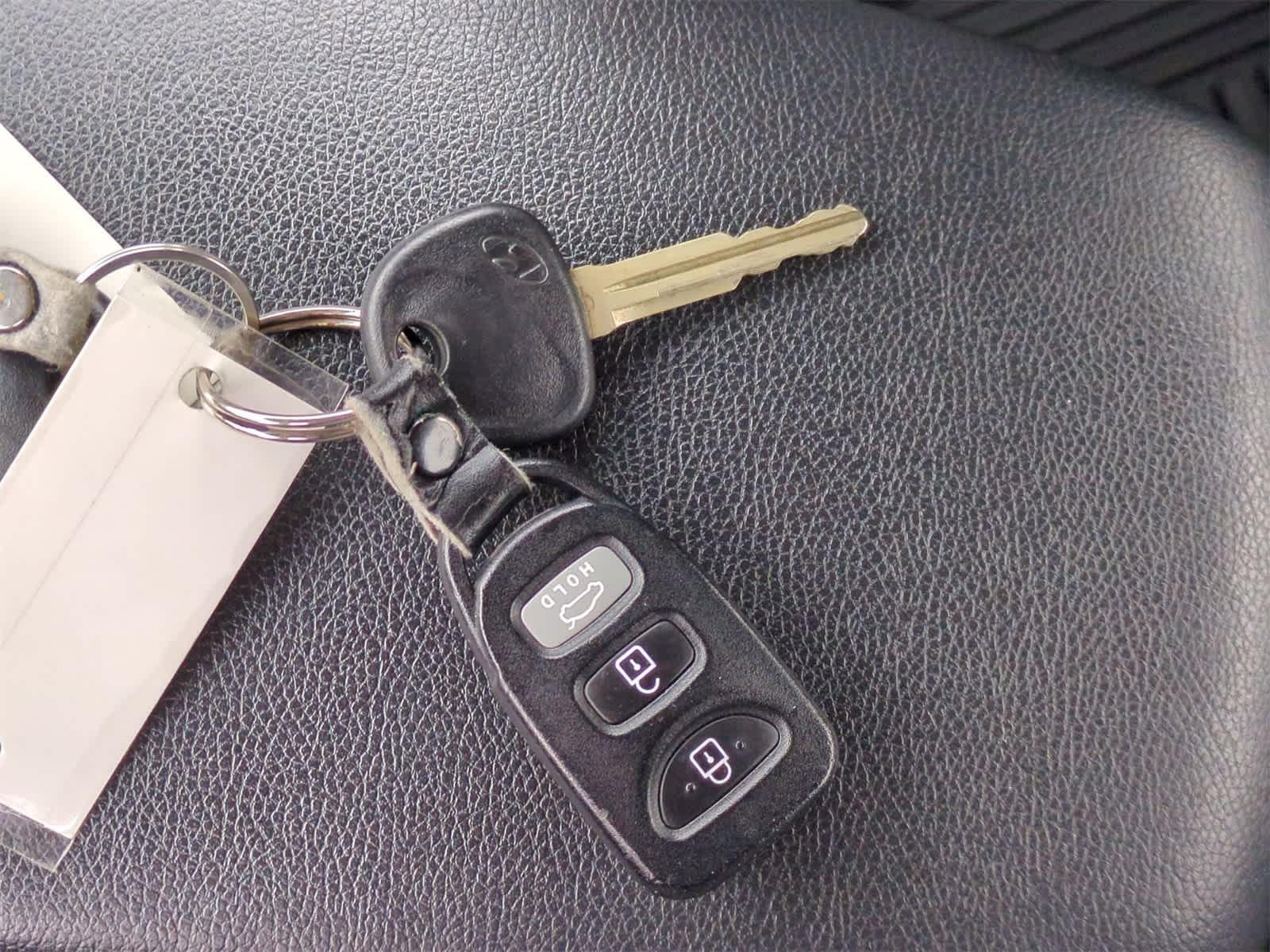 Thumbnail: 2011 Hyundai Elantra - 29