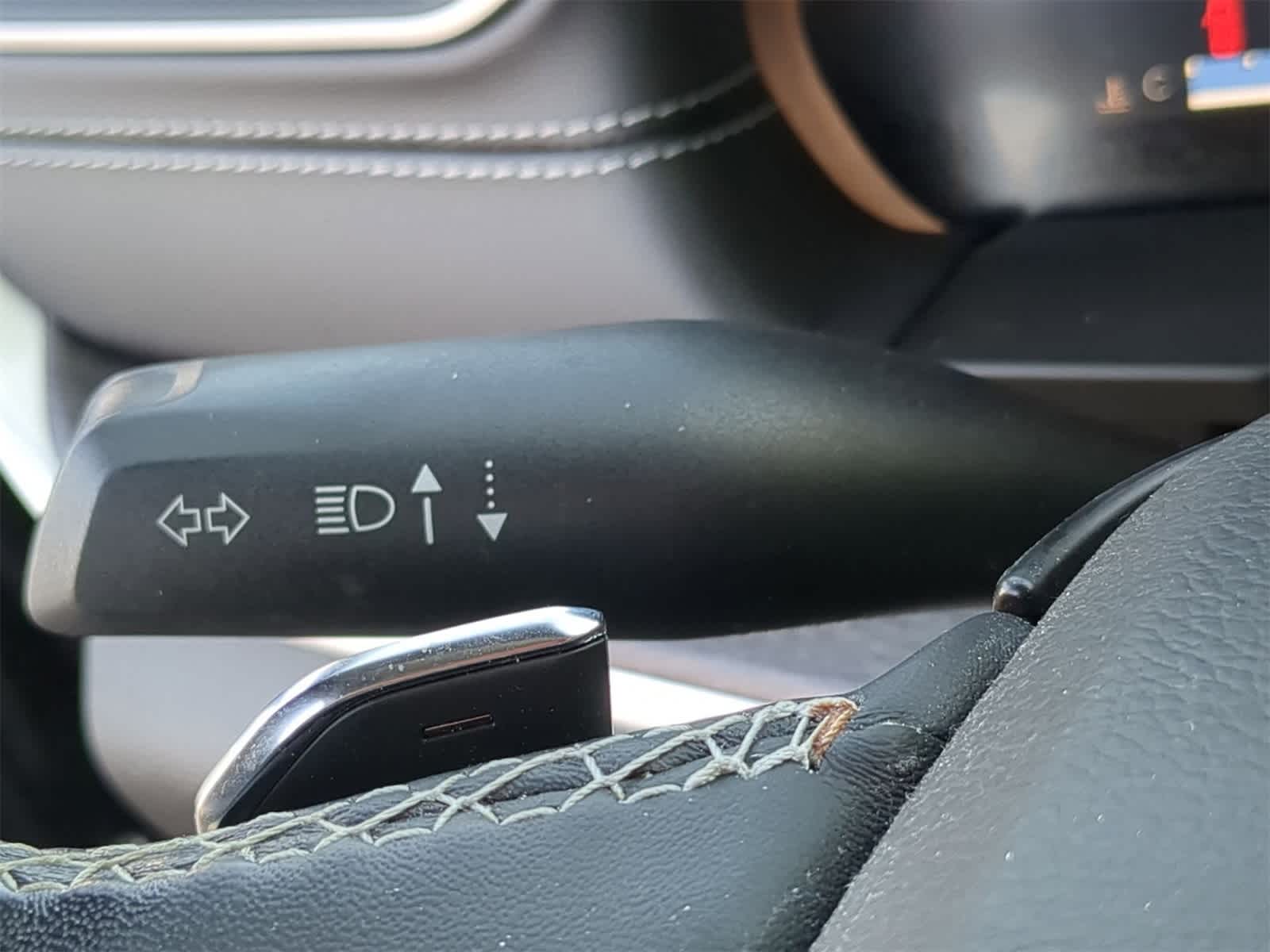 Thumbnail: 2022 Jeep Grand Cherokee L - 28