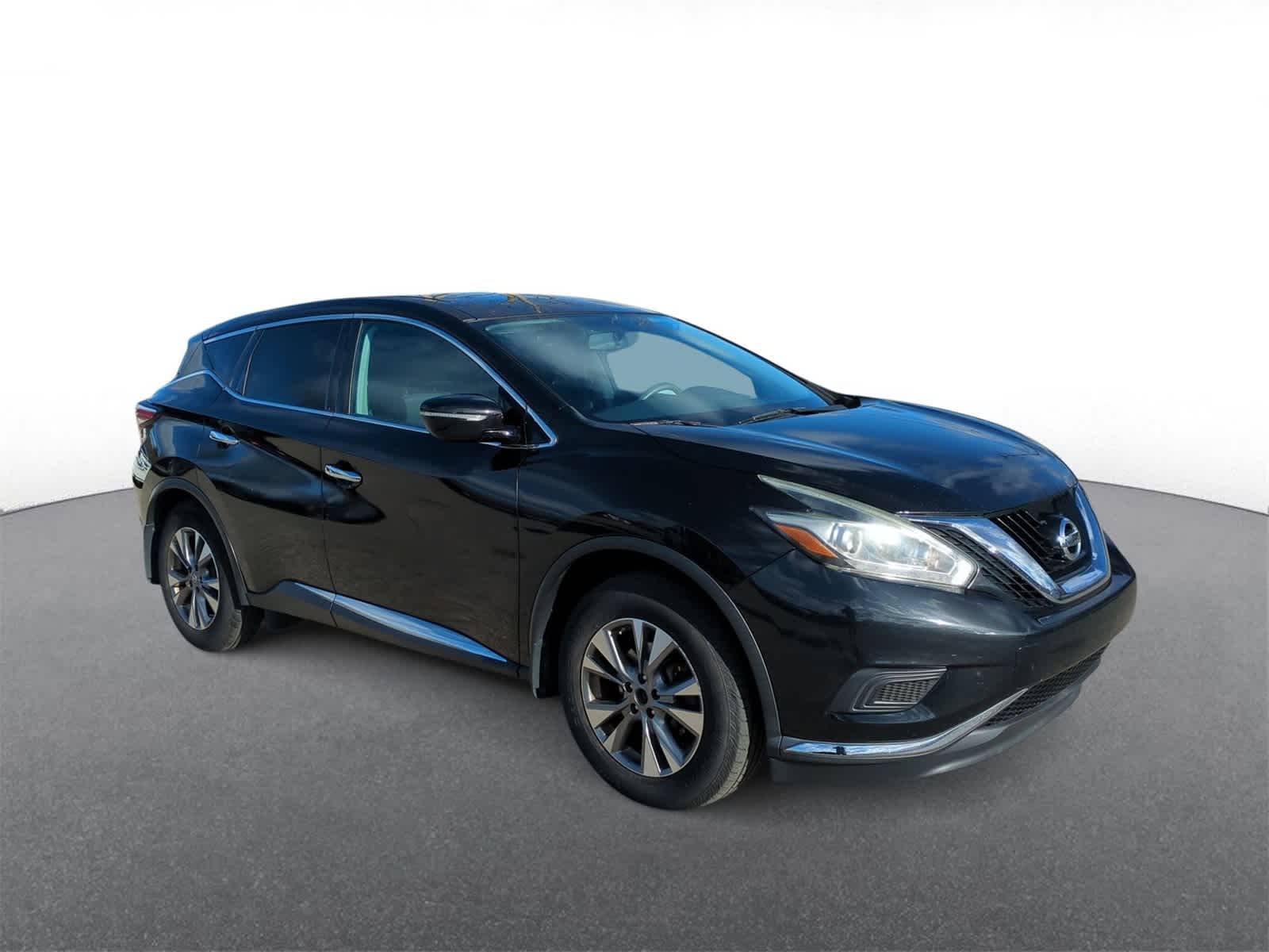 2015 Nissan Murano S photo 2