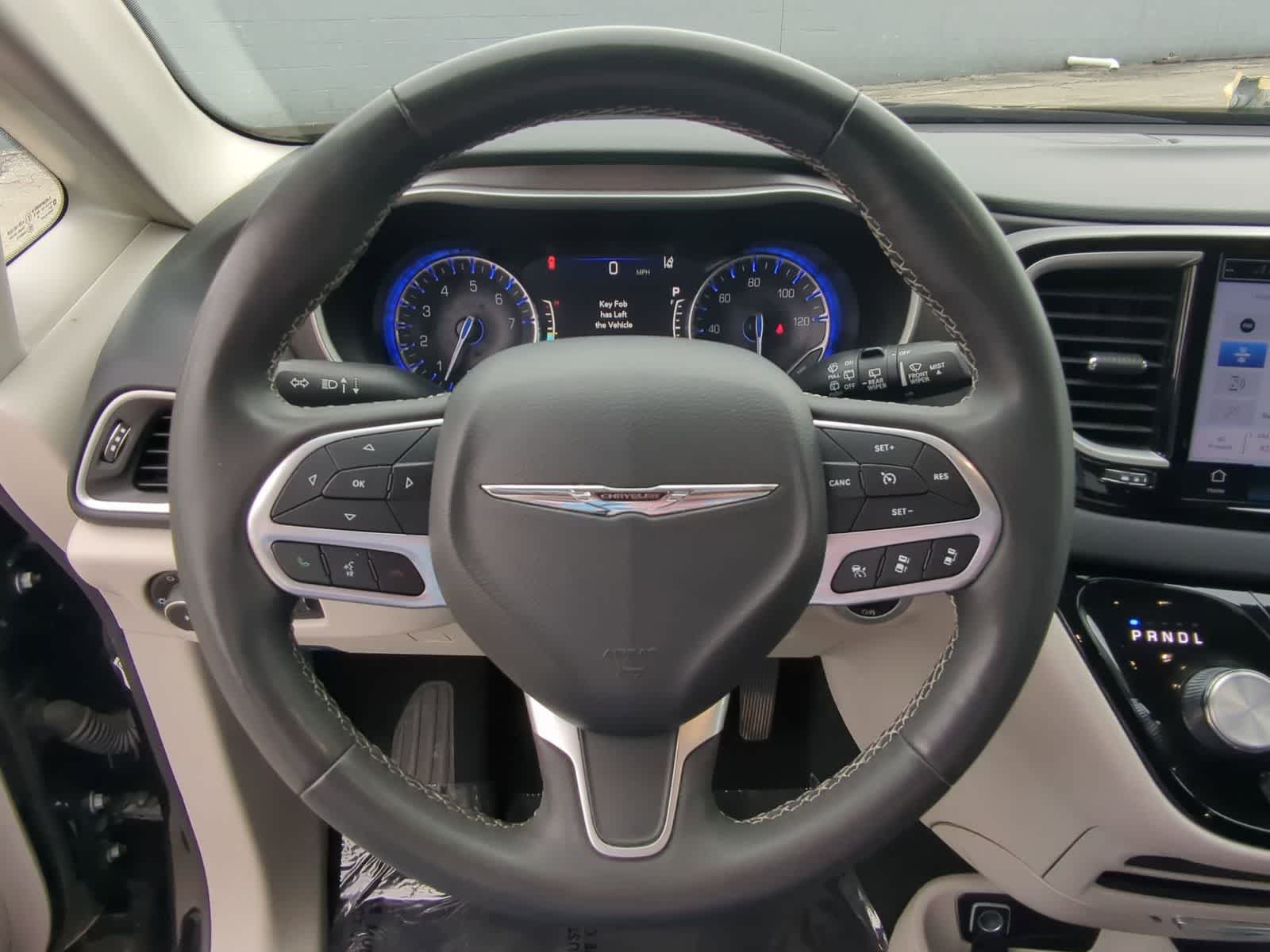 Thumbnail: 2024 Chrysler Pacifica - 22
