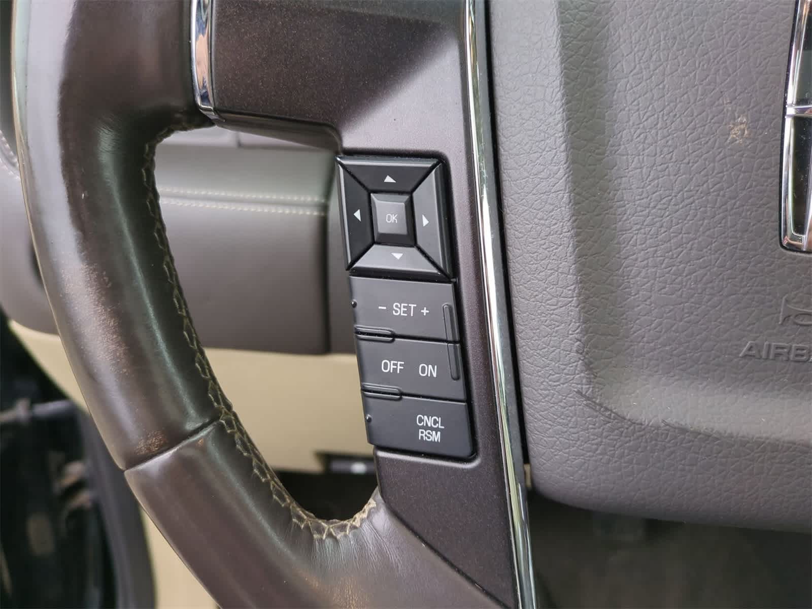 Thumbnail: 2017 Lincoln Navigator - 22