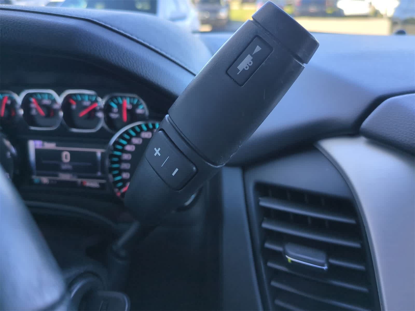 Thumbnail: 2017 GMC Yukon XL - 31