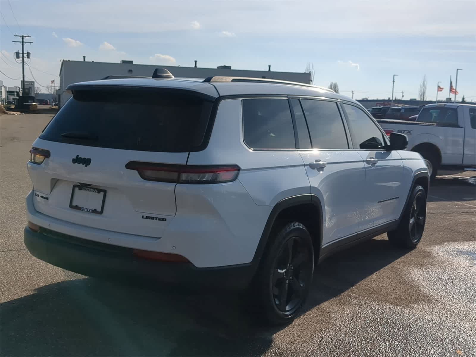 Thumbnail: 2022 Jeep Grand Cherokee L - 14