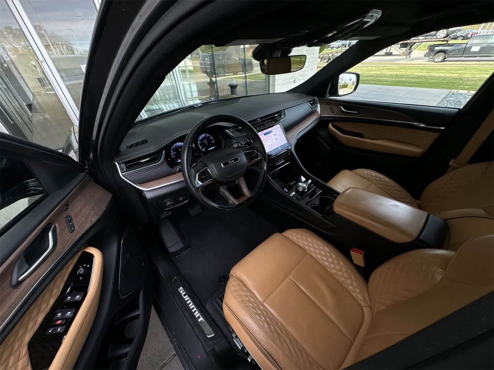 Thumbnail: 2023 Jeep Grand Cherokee L - 10